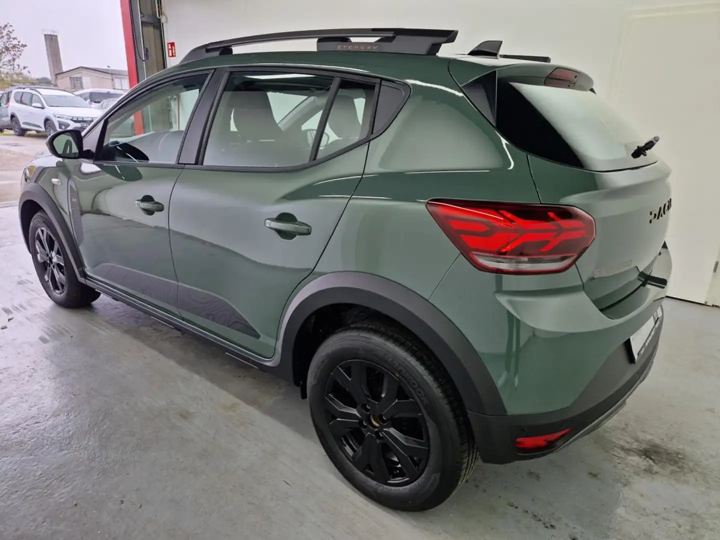 Dacia Sandero Stepway Extreme TCe 90 CVT 📲inkl. Full-Servic Grau - 2