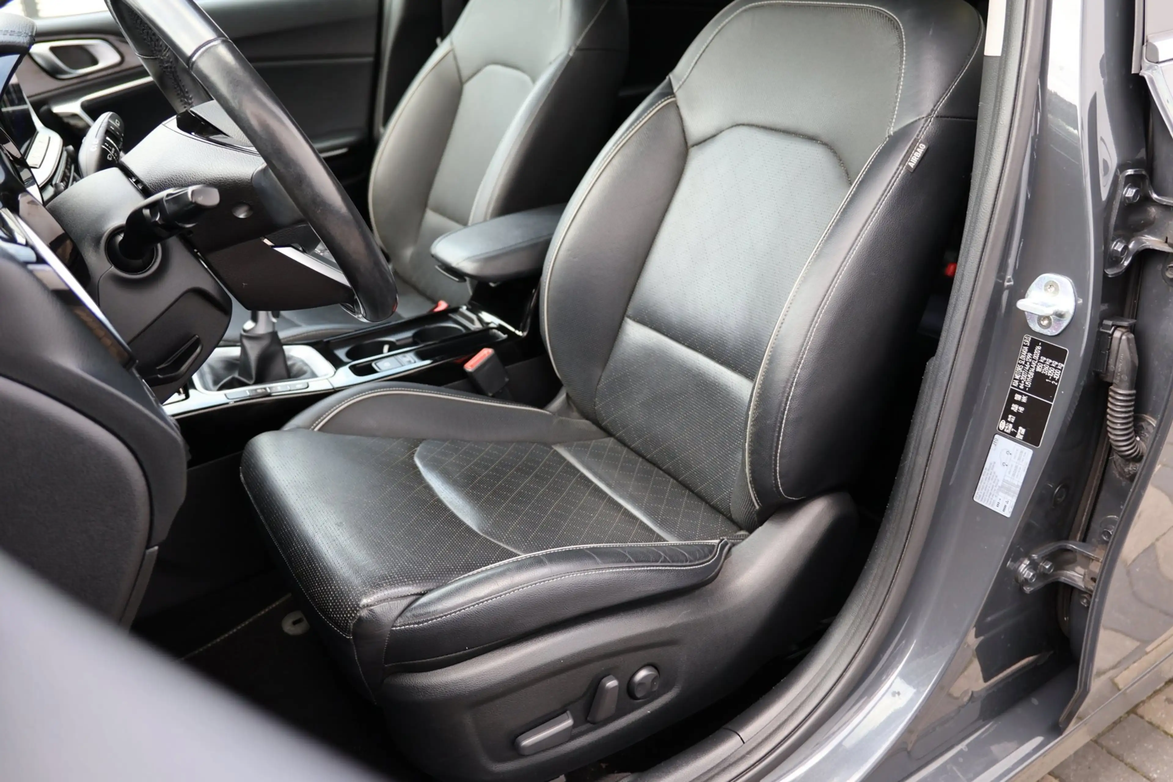 Kia Ceed SW / cee'd SW Sportswagon 1.4 T-GDi ExecutiveLine Pano Leer luxe — photo 32