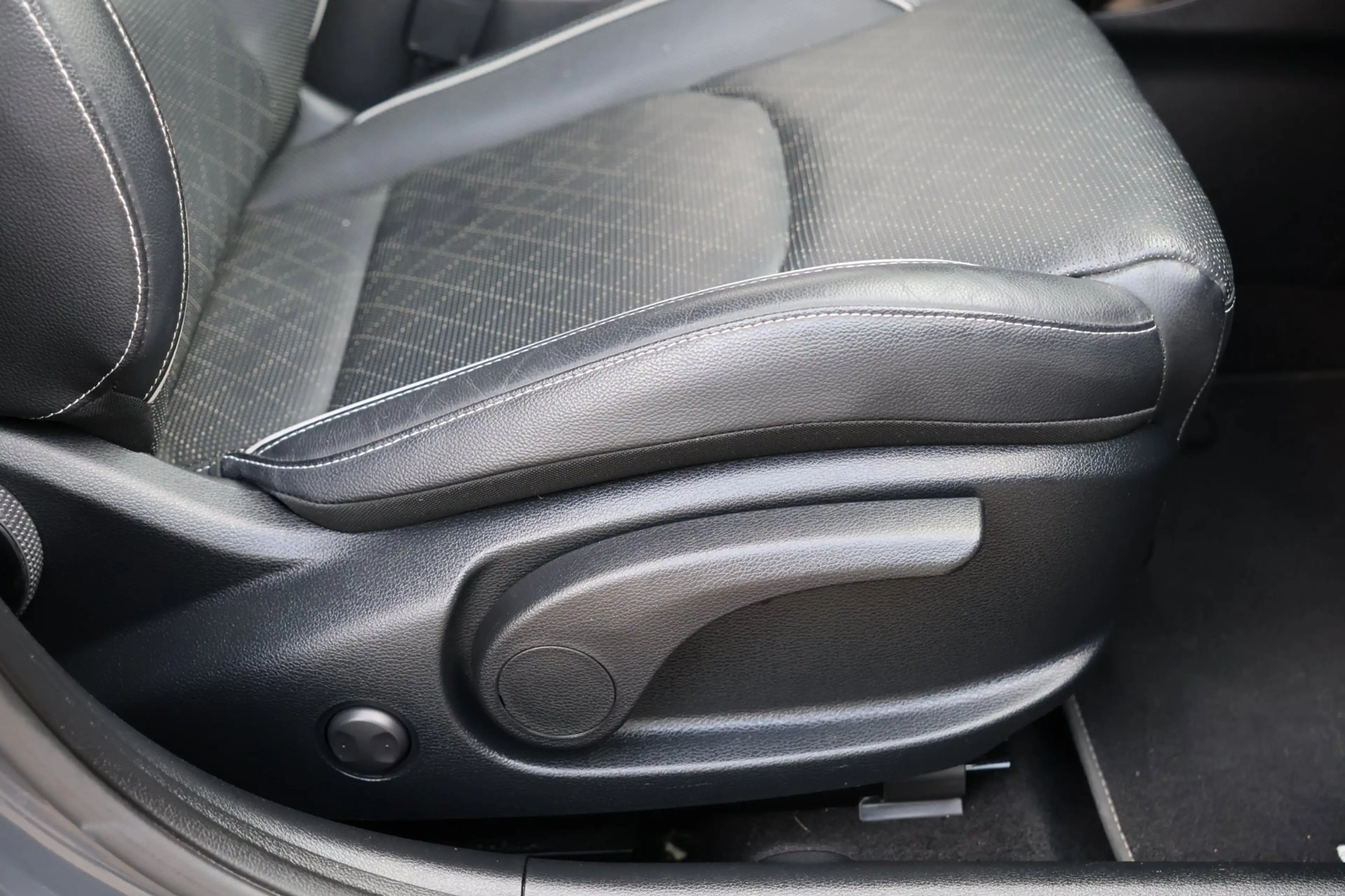 Kia Ceed SW / cee'd SW Sportswagon 1.4 T-GDi ExecutiveLine Pano Leer luxe — photo 49