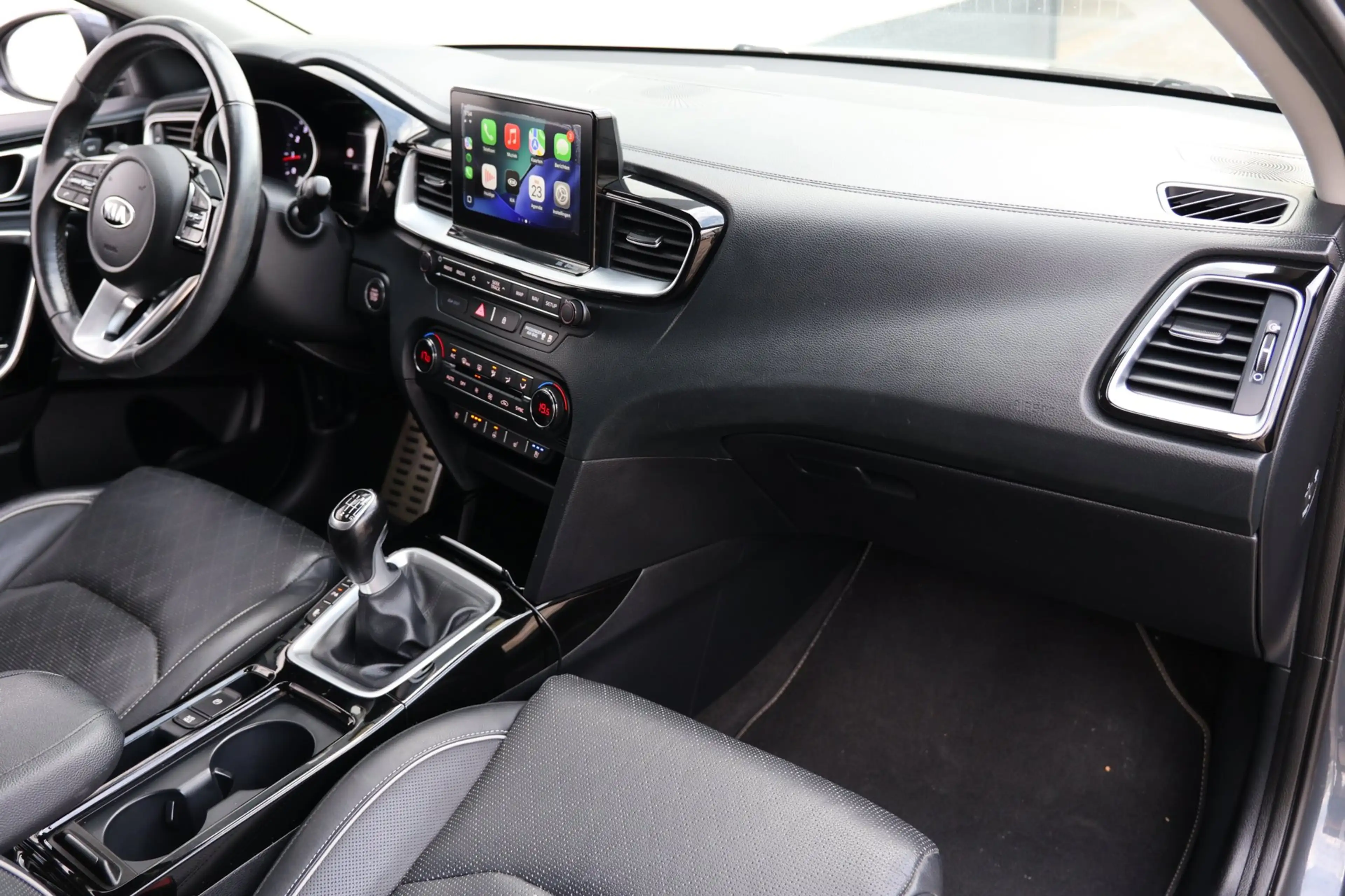 Kia Ceed SW / cee'd SW Sportswagon 1.4 T-GDi ExecutiveLine Pano Leer luxe — photo 46