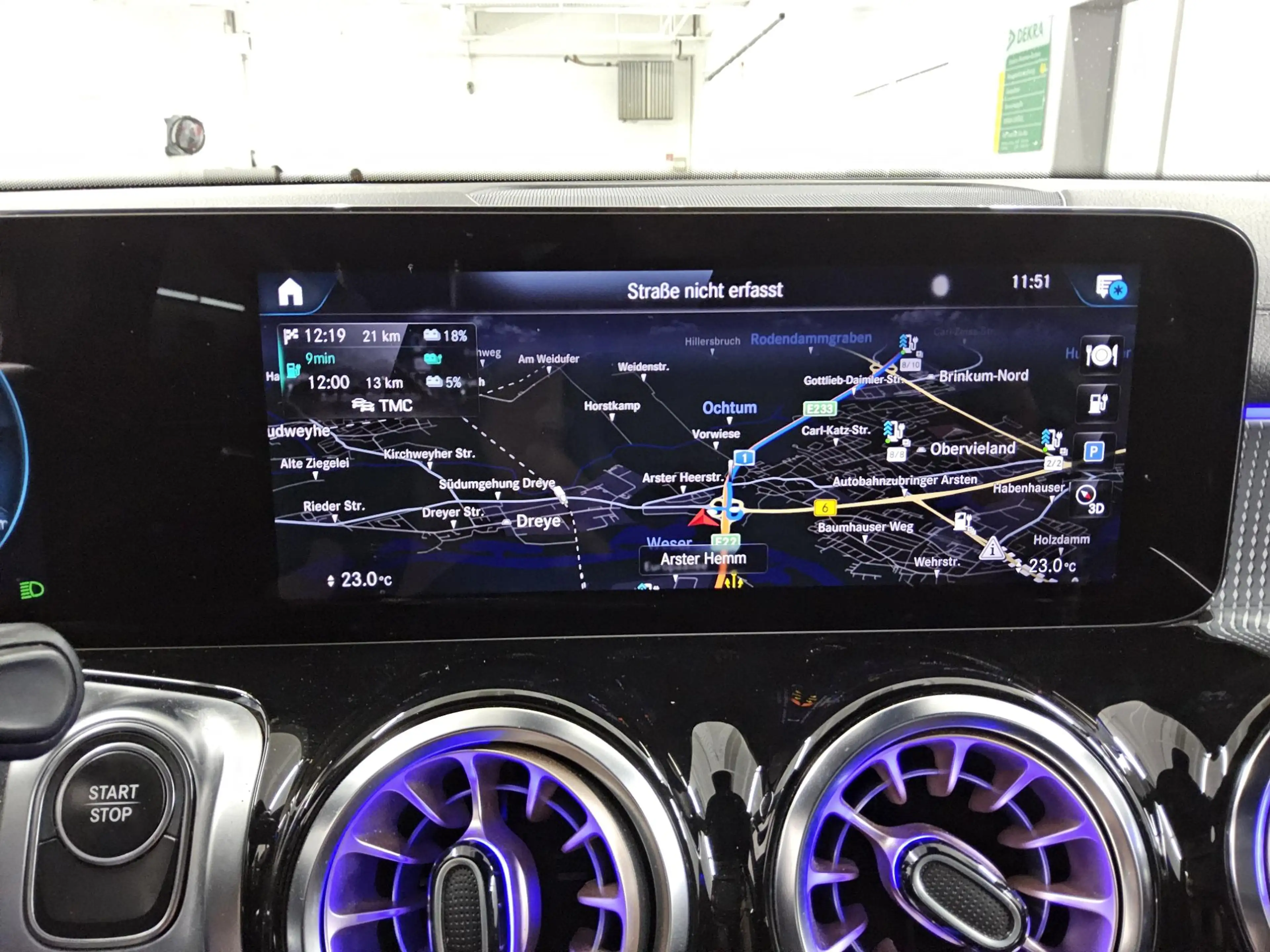 Mercedes-Benz EQB 250 Night T-Leder Navi LED RFK Keyless — photo 7