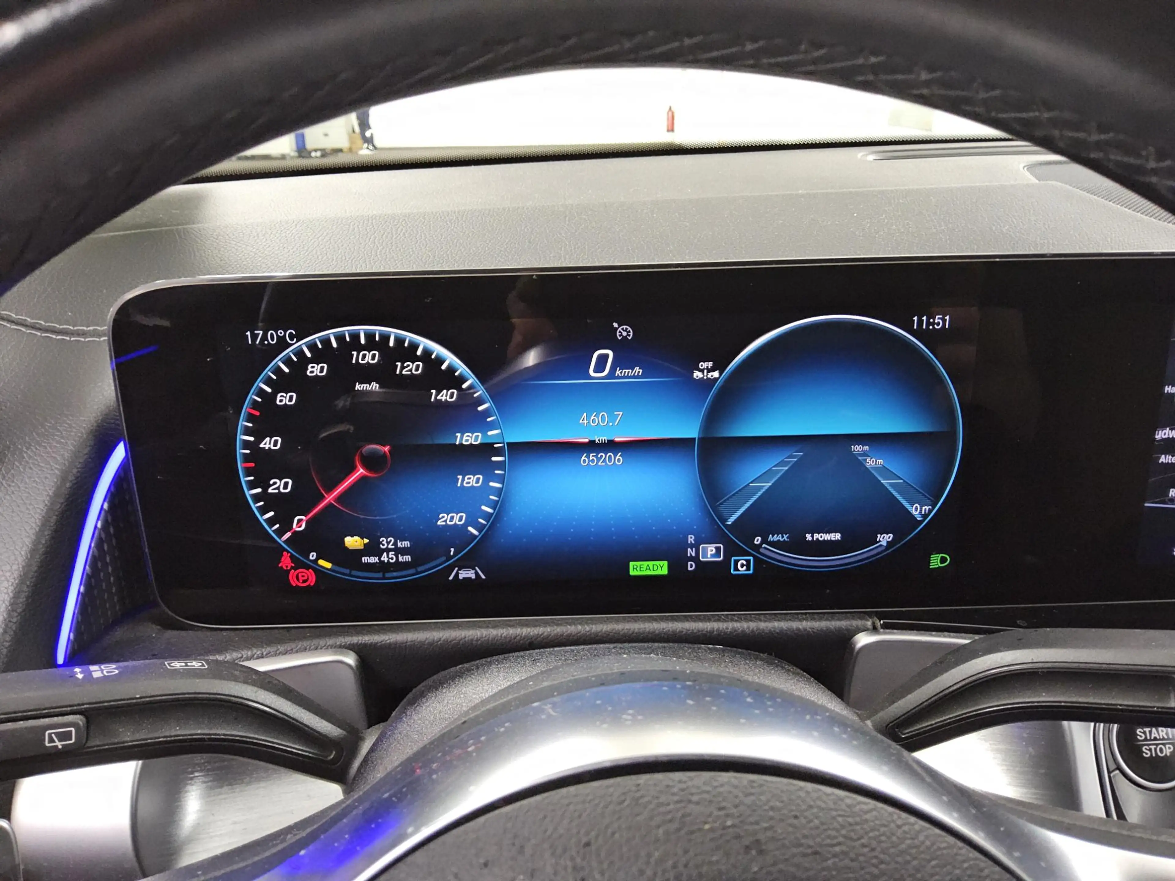 Mercedes-Benz EQB 250 Night T-Leder Navi LED RFK Keyless — photo 8
