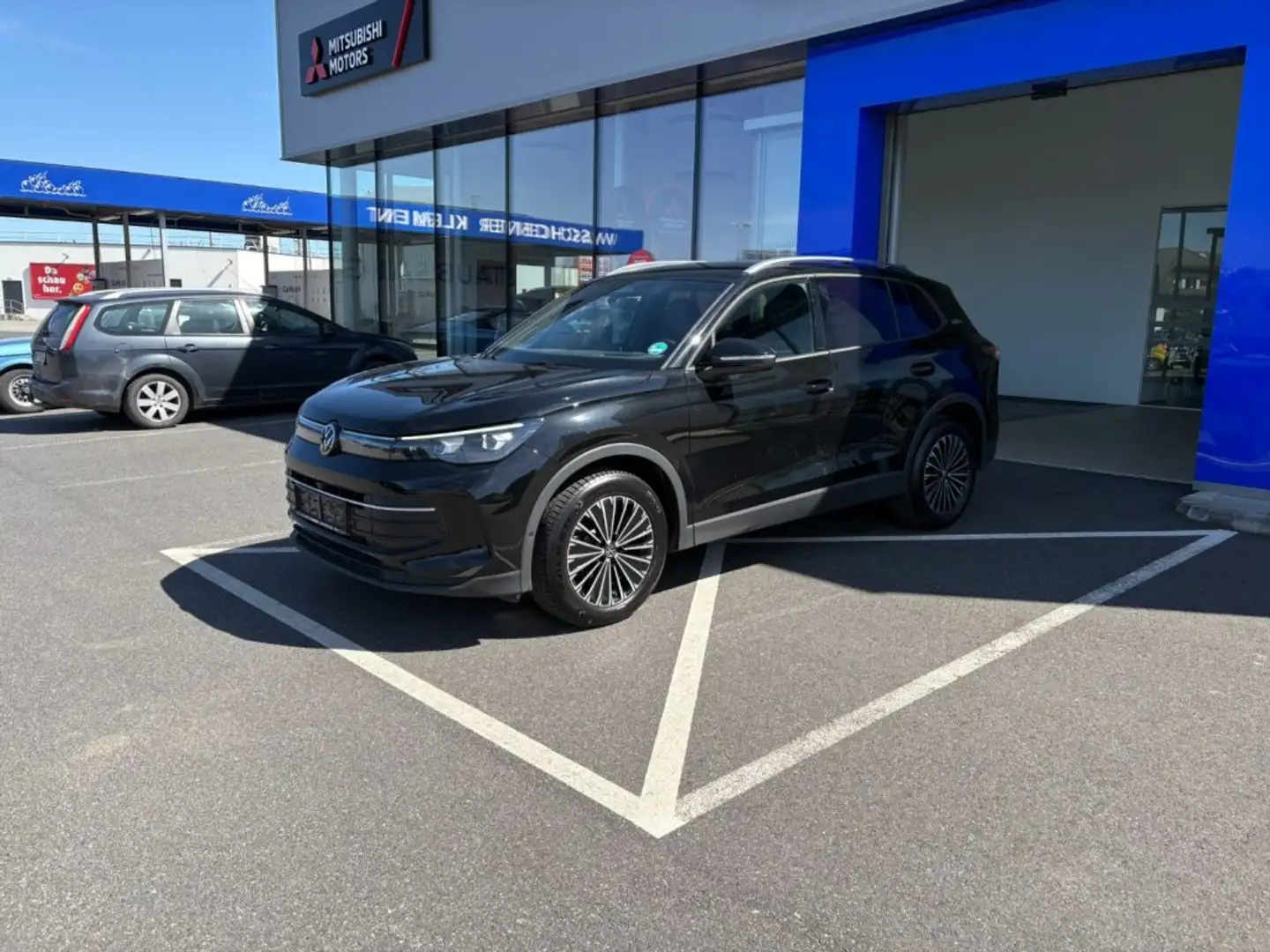 Volkswagen Tiguan Life 2.0 TDI Schwarz - 1
