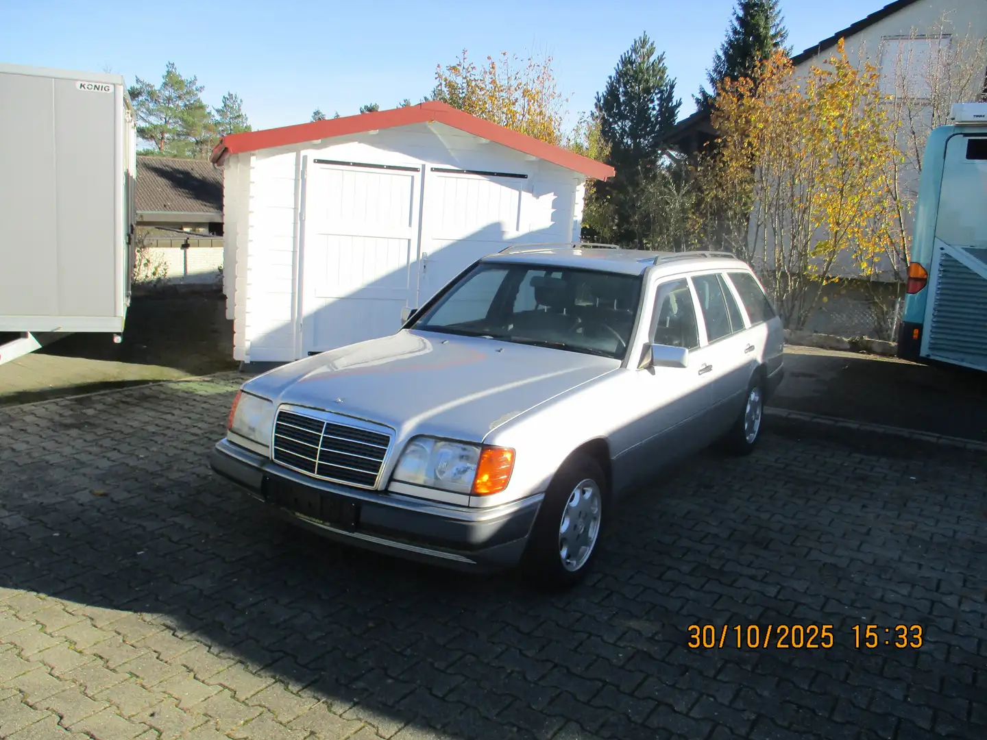 Mercedes-Benz Baureihe 124 TE 230 (124.083) Silber - 2