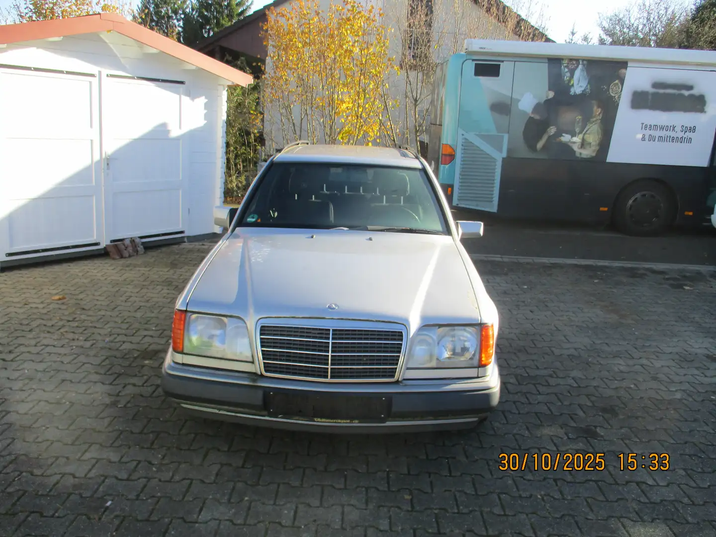 Mercedes-Benz Baureihe 124 TE 230 (124.083) Silber - 1