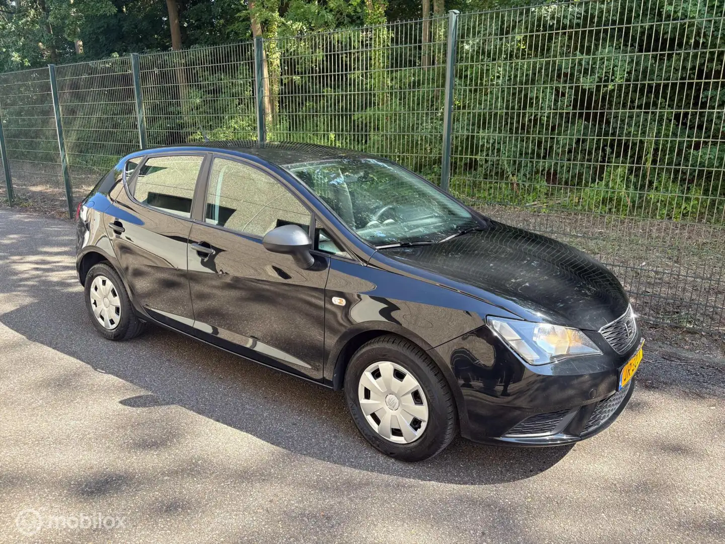 SEAT Ibiza 1.0 MPI Reference weinig KM Zwart - 2