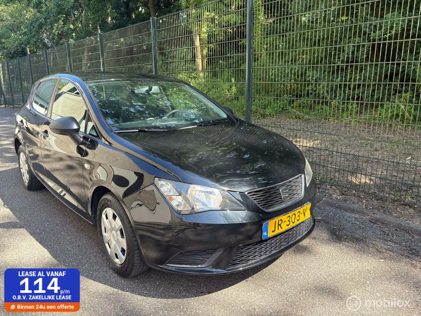 SEAT Ibiza 1.0 MPI Reference weinig KM Zwart - 1