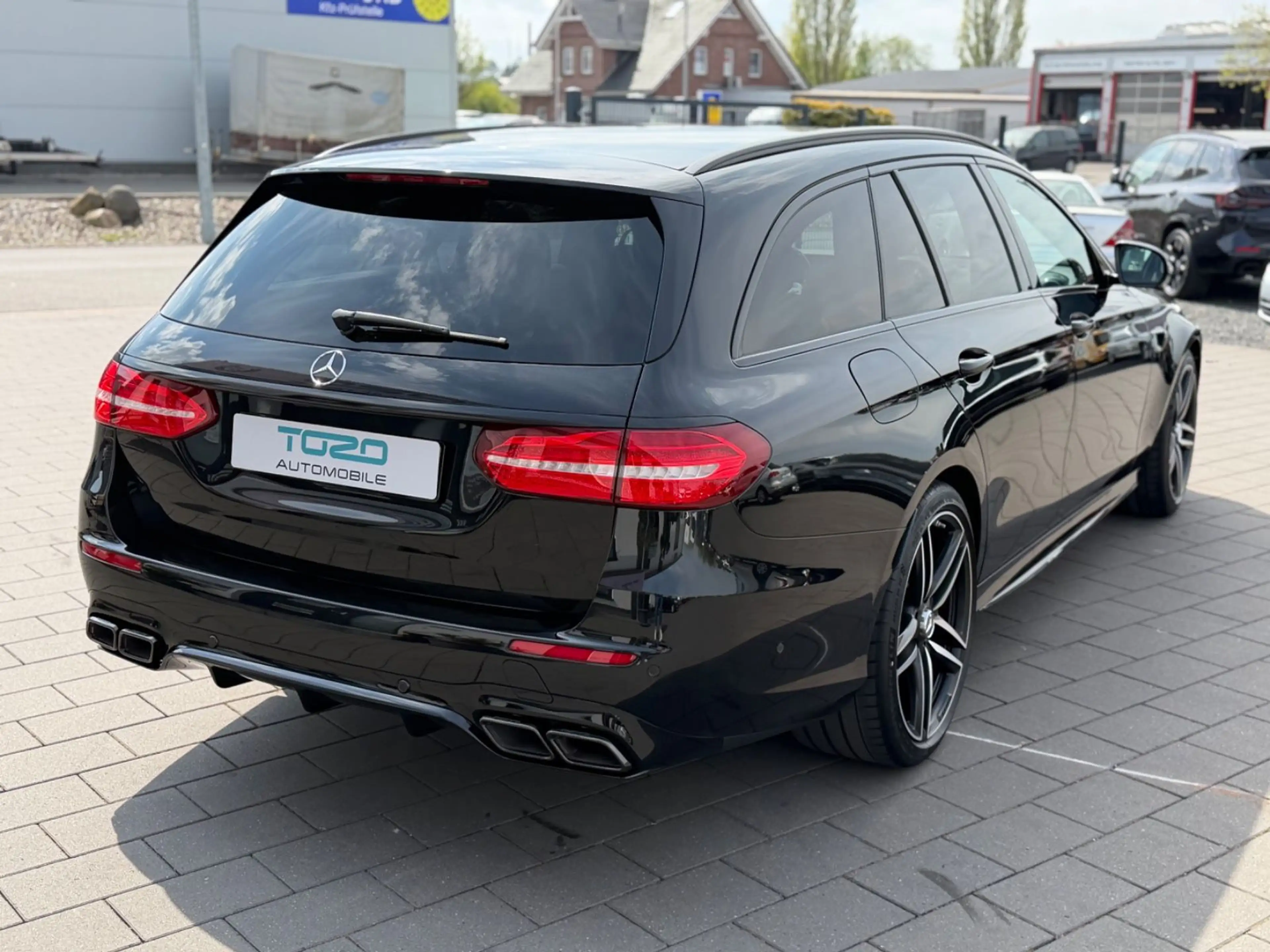 Mercedes-Benz E 63 AMG 4Matic*BURMESTER*360°KAMERA*2.HAND*TOP* — photo 7