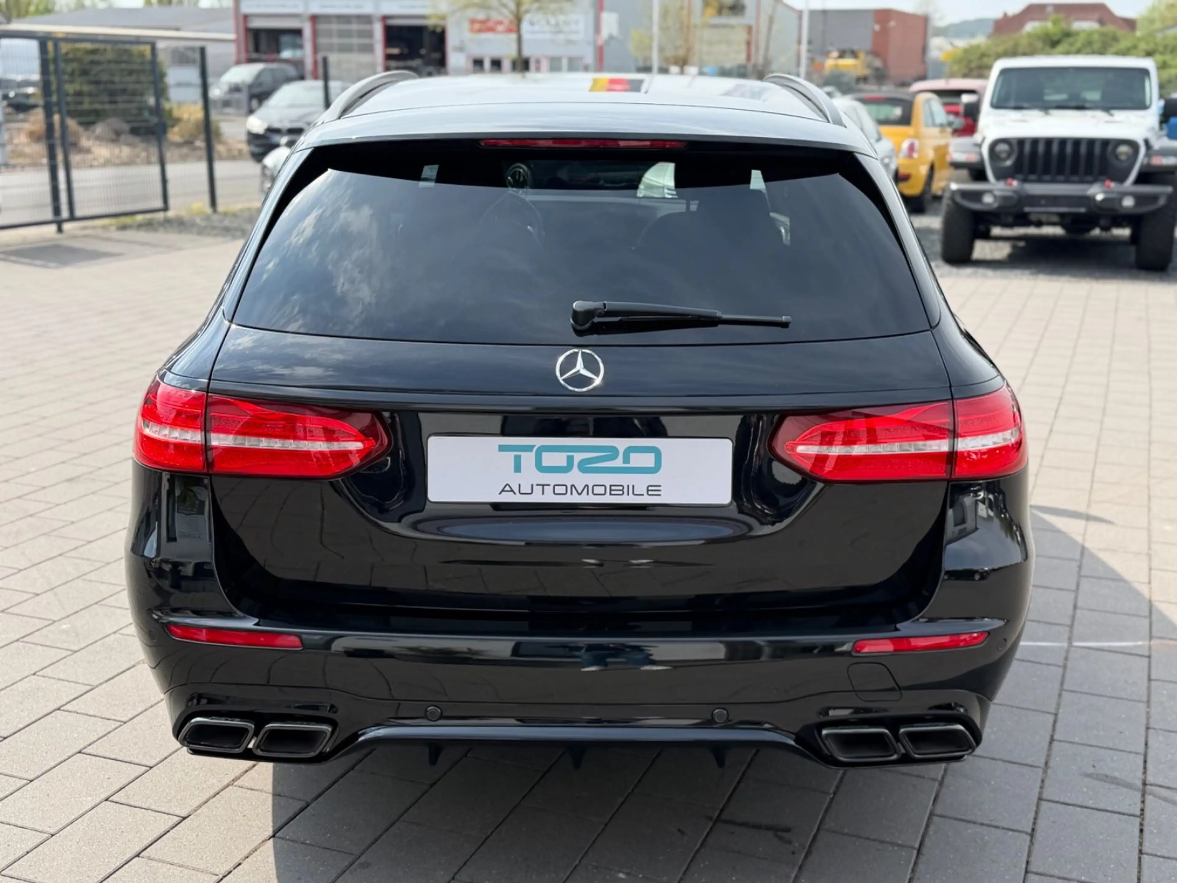 Mercedes-Benz E 63 AMG 4Matic*BURMESTER*360°KAMERA*2.HAND*TOP* — photo 6
