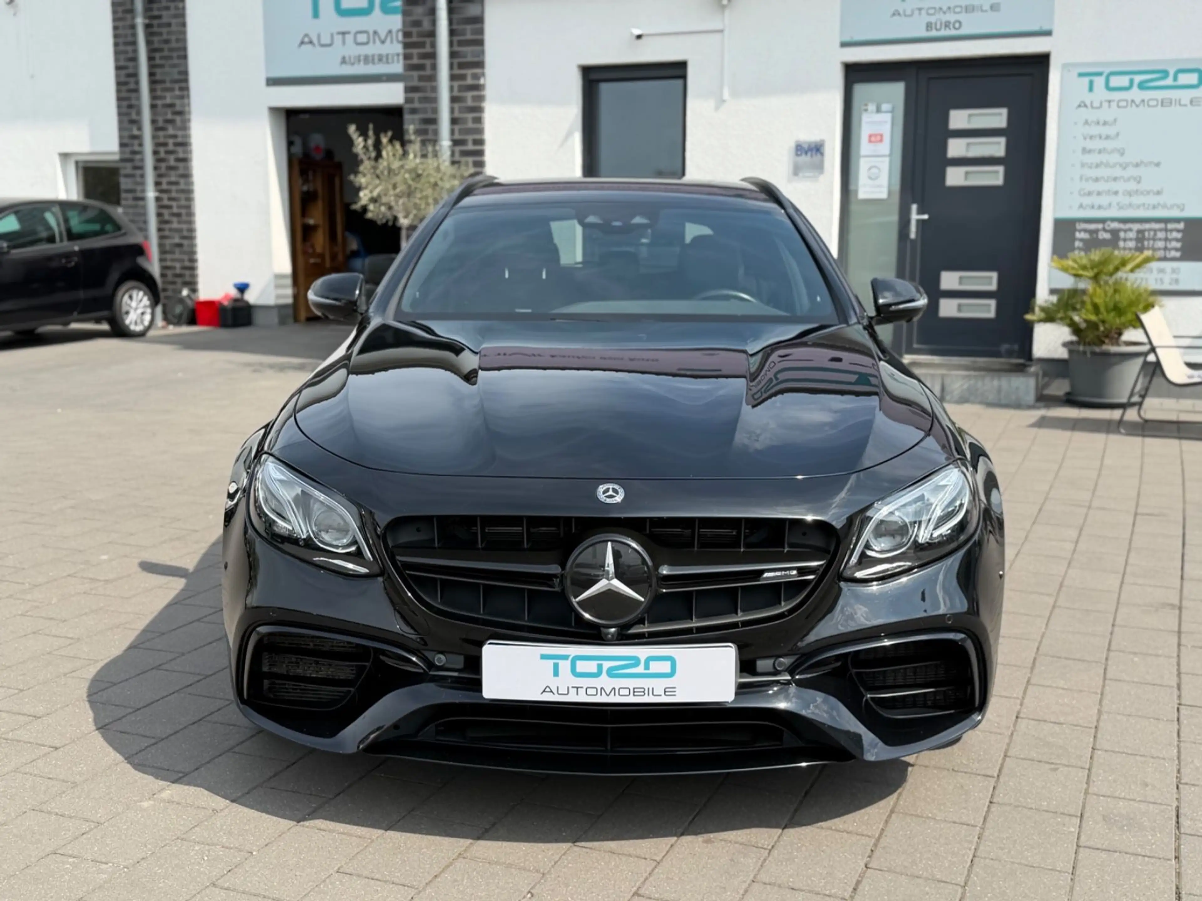 Mercedes-Benz E 63 AMG 4Matic*BURMESTER*360°KAMERA*2.HAND*TOP* — photo 2