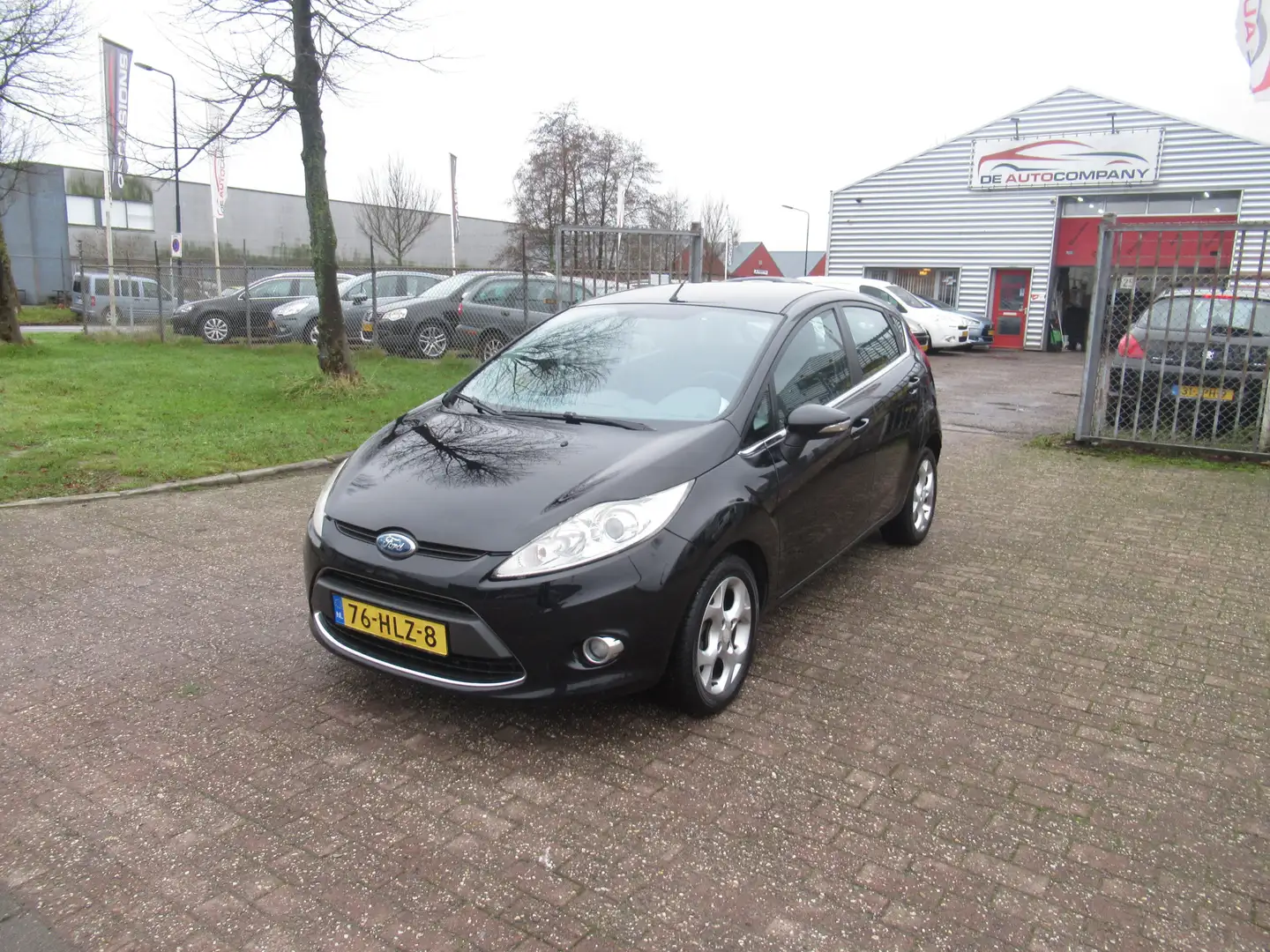 Ford Fiesta 1.25 Titanium - Airco | Dealer onderhouden Zwart - 2