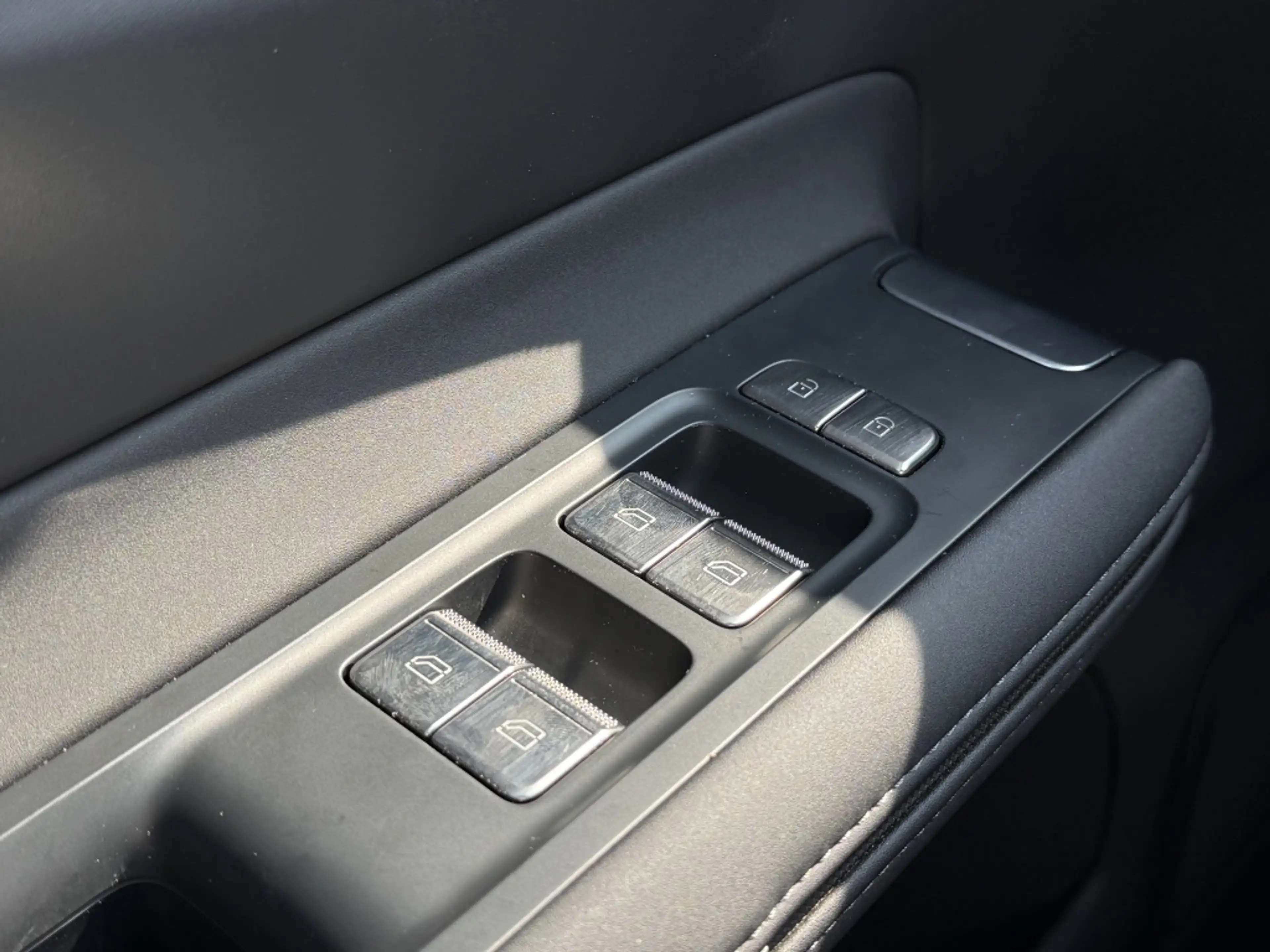 Polestar 4 Long Range Single Motor | Plus, Pilot & Climate Pa — photo 6