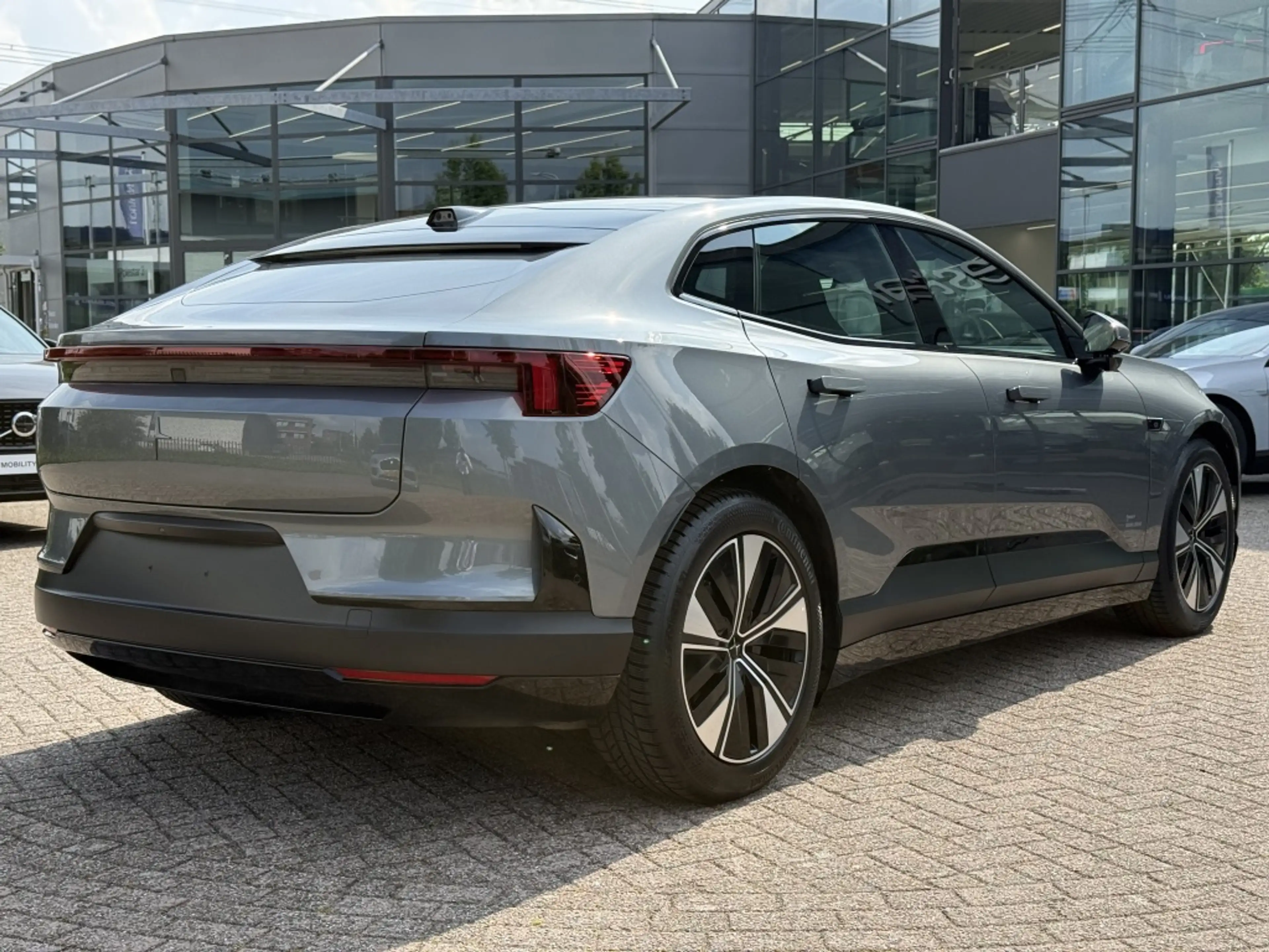 Polestar 4 Long Range Single Motor | Plus, Pilot & Climate Pa — photo 4