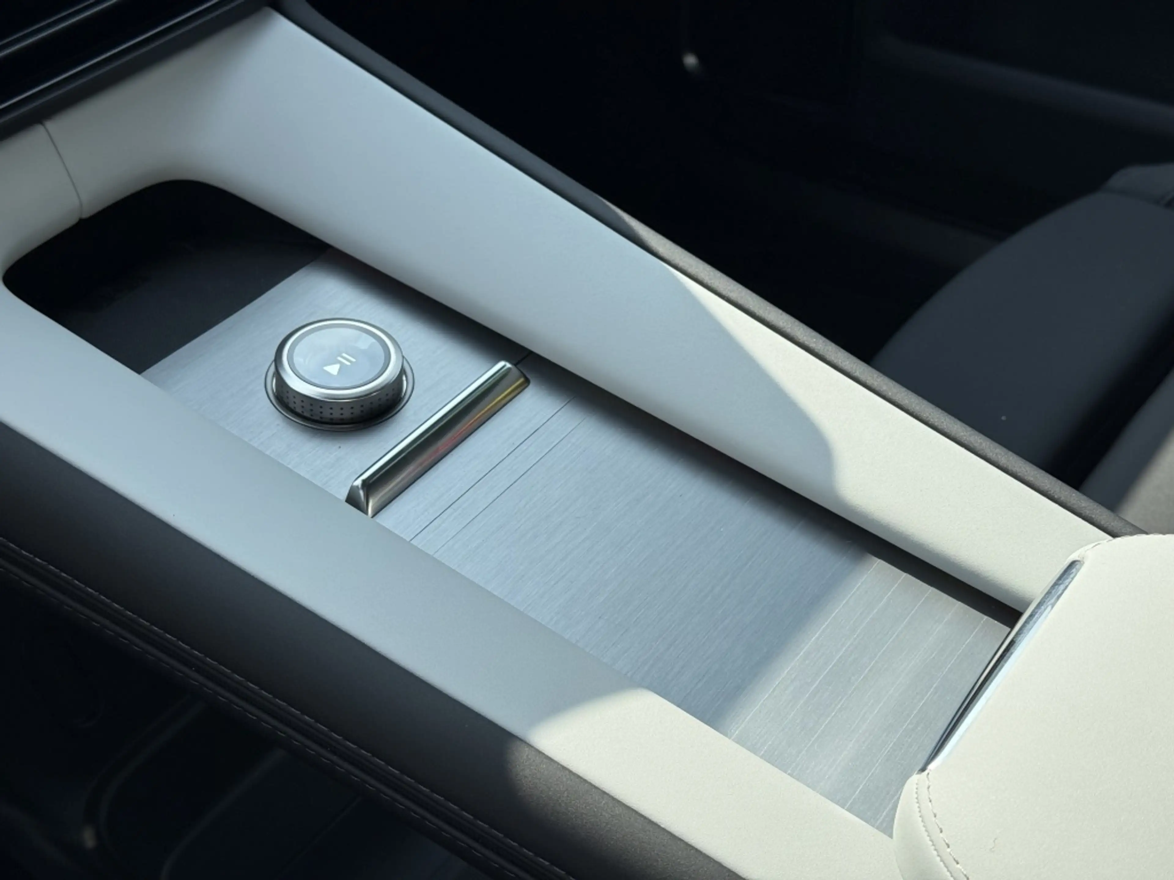 Polestar 4 Long Range Single Motor | Plus, Pilot & Climate Pa — photo 14