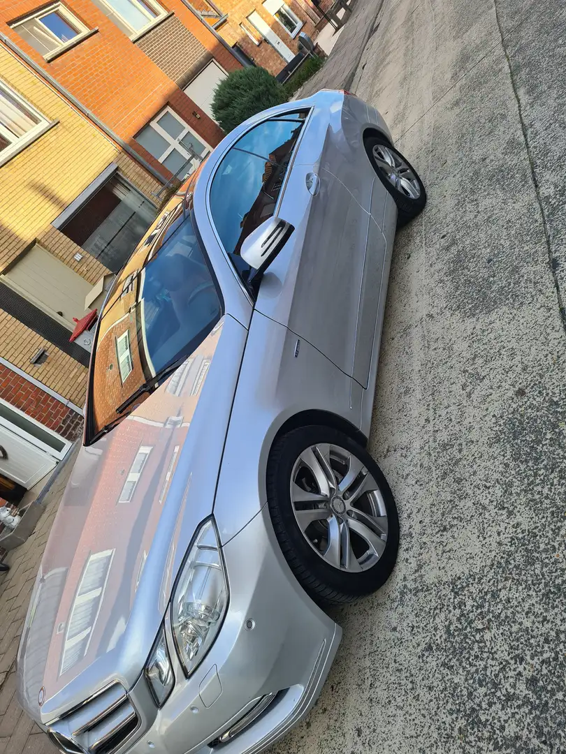 Mercedes-Benz E 220 Coupe Argent - 2