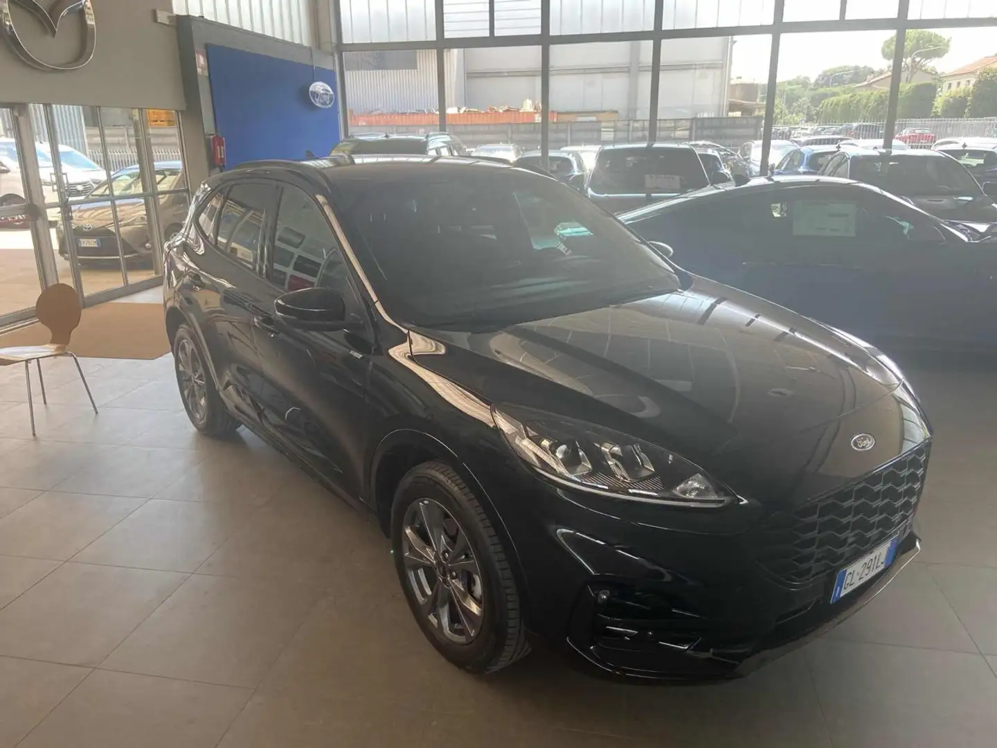 Ford Kuga 2.5 Plug In Hybrid 225 CV CVT 2WD ST-Line Zwart - 2