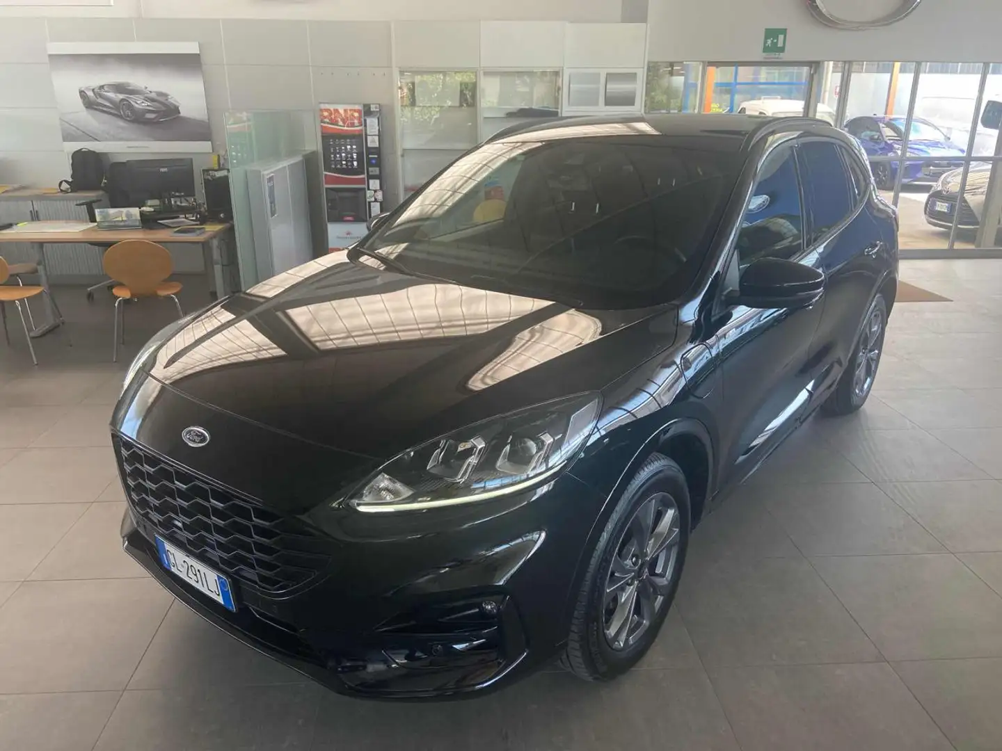 Ford Kuga 2.5 Plug In Hybrid 225 CV CVT 2WD ST-Line Zwart - 1