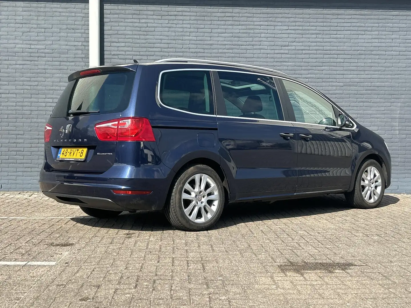 SEAT Alhambra 1.4 TSI Style | Pano | Climate | Cruise | Navi | P Blauw - 2