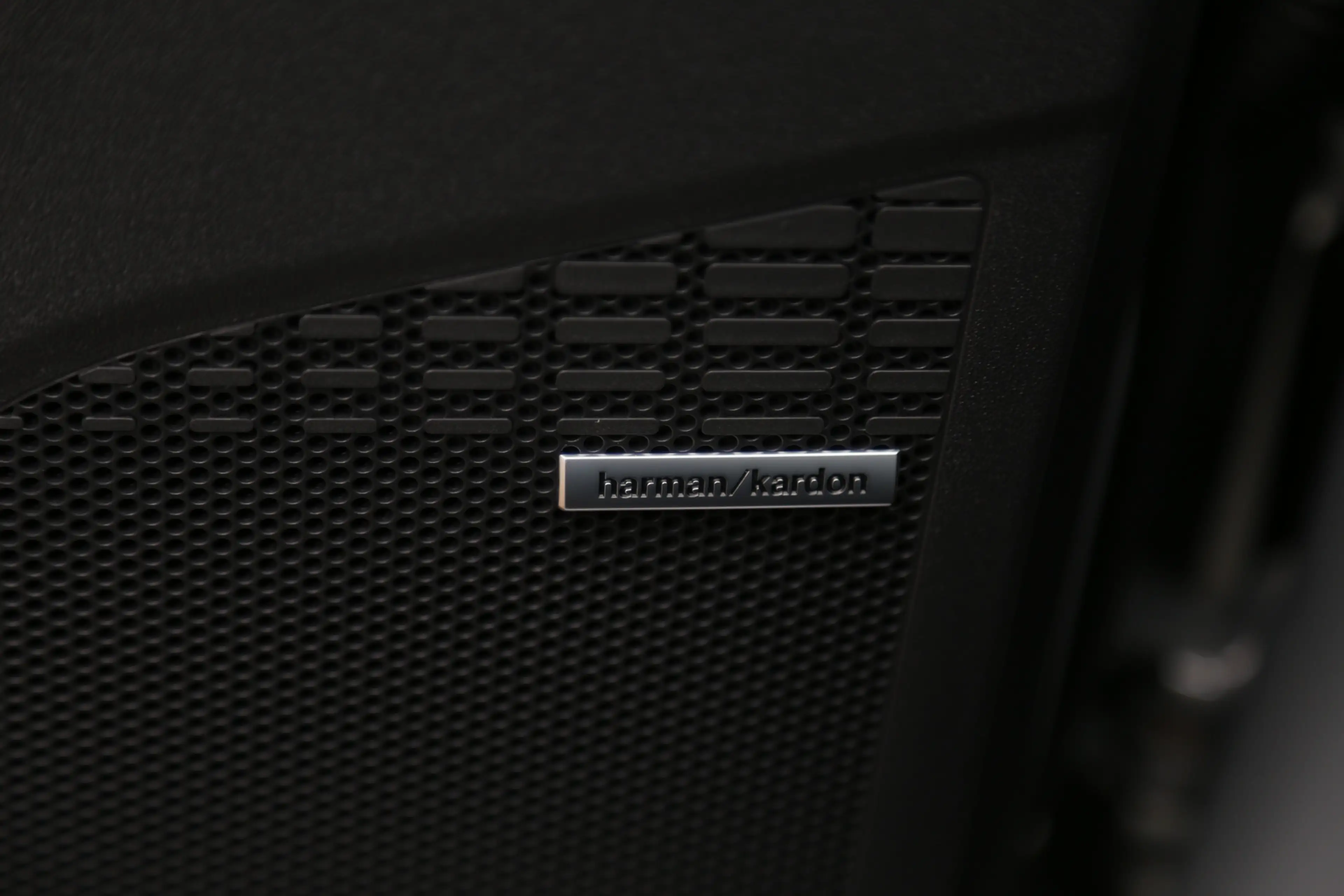 Subaru Uncharted 2E-xcite+ 77 kWh Leer Navi Harman Kardon 360view A — photo 15