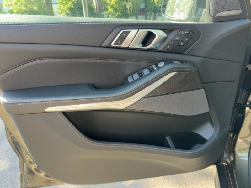 BMW X7 xDrive 40i Sportpaket HUD Luftfederung Niveau AHK- — photo 12