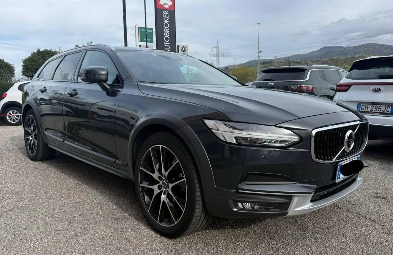 Volvo V90 Cross Country D4 AWD Pro Grigio - 2