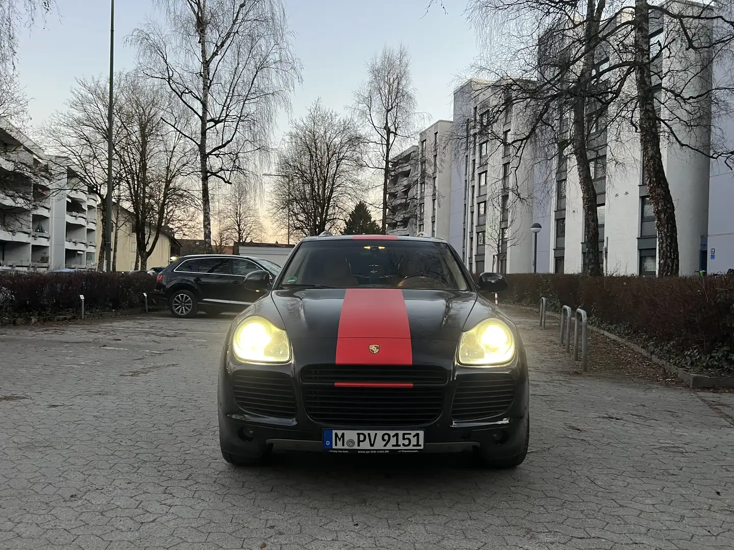 Porsche Cayenne Turbo Schwarz - 1