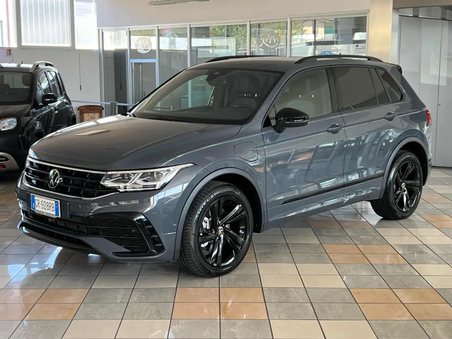 Volkswagen Tiguan 1.4 TSI eHYBRID DSG R-Line Grijs - 1