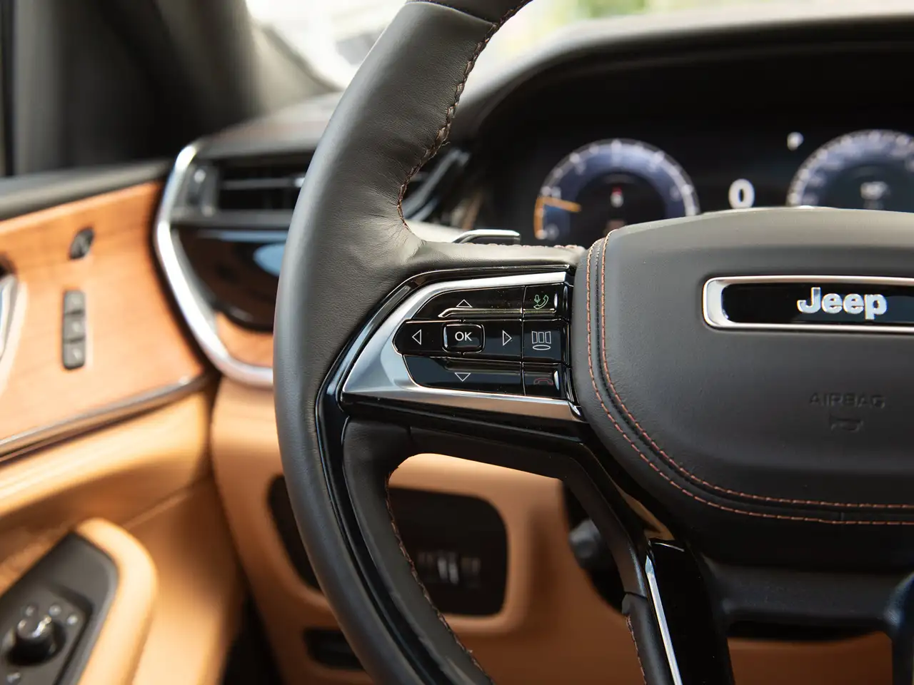 Jeep Grand Cherokee photo Jeep Grand Cherokee