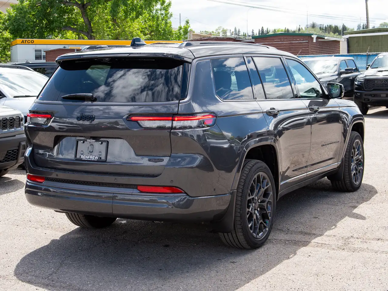 Jeep Grand Cherokee снимка Jeep Grand Cherokee