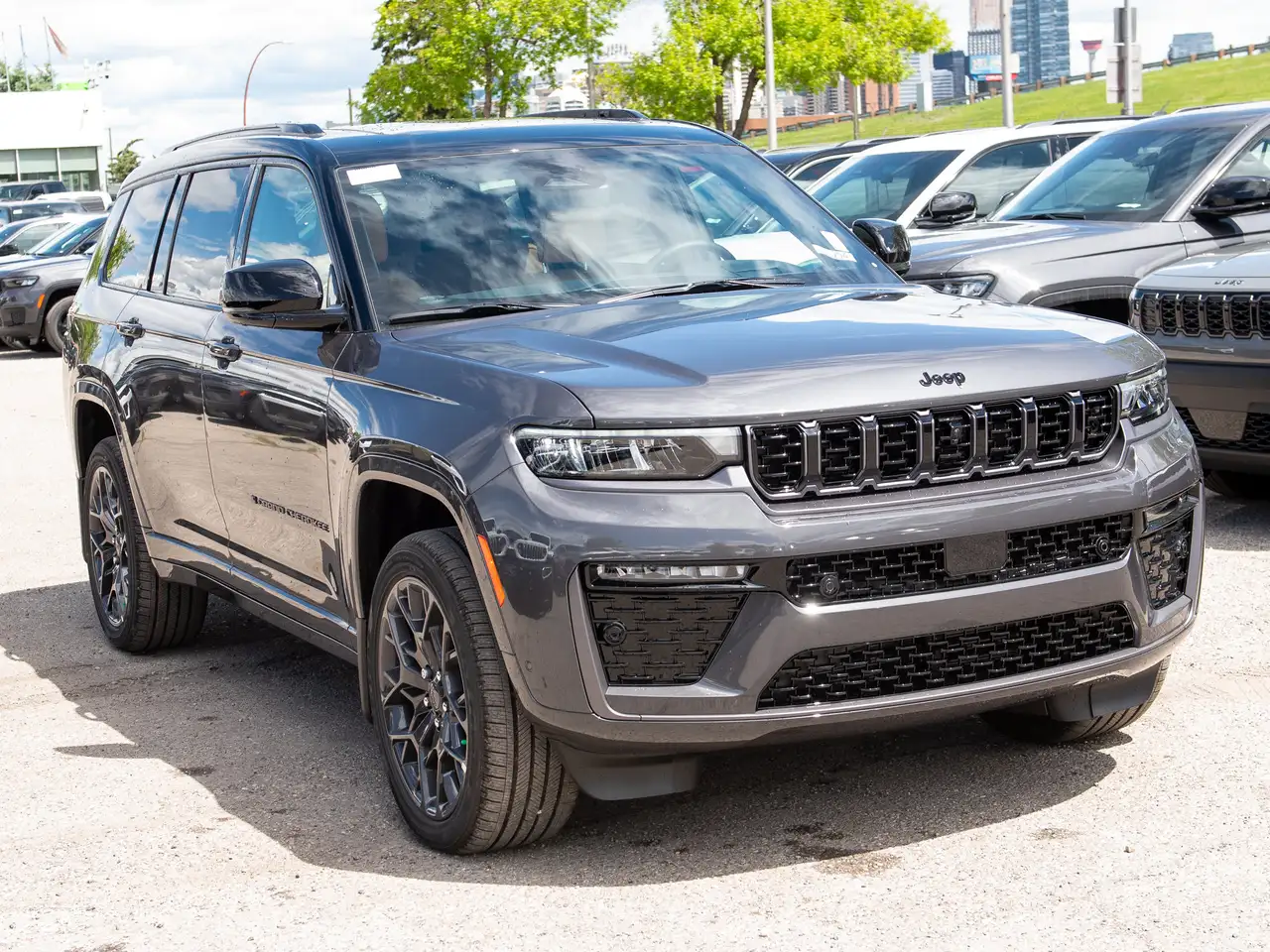 Jeep Grand Cherokee photo Jeep Grand Cherokee