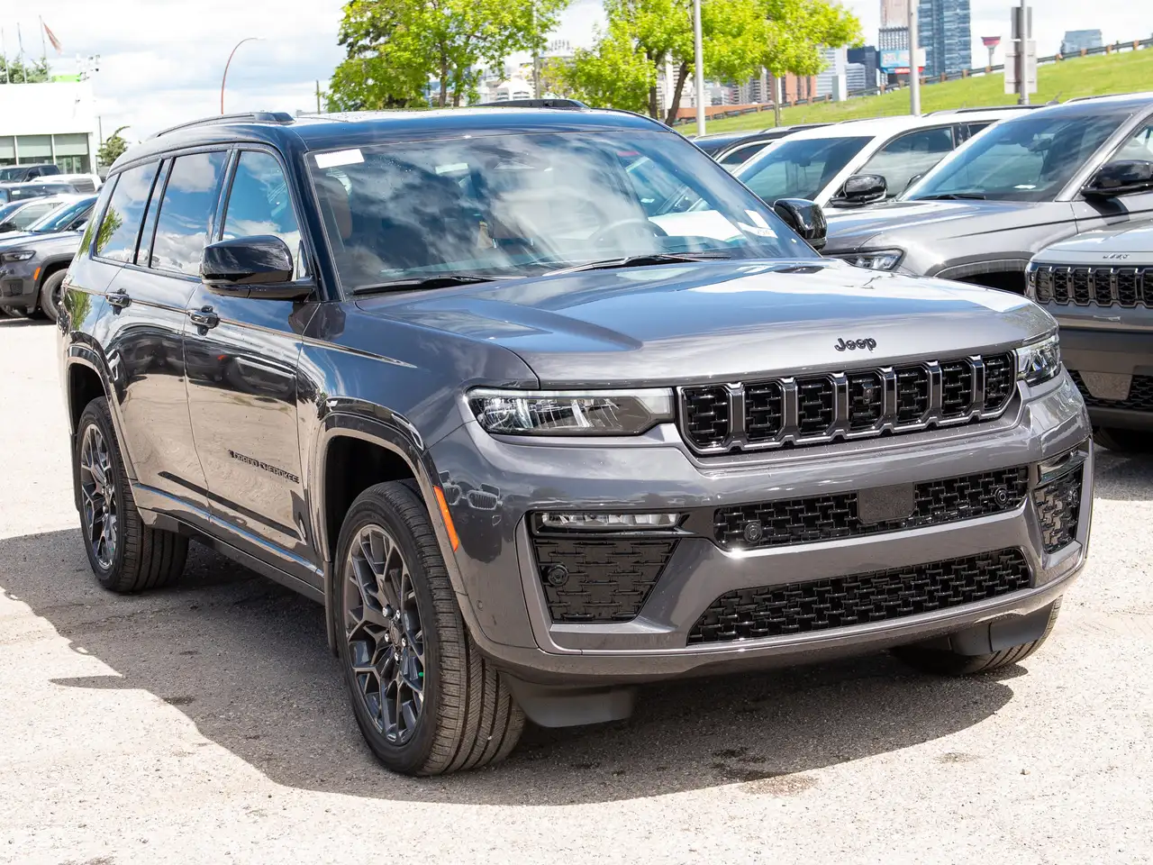Jeep Grand Cherokee снимка Jeep Grand Cherokee