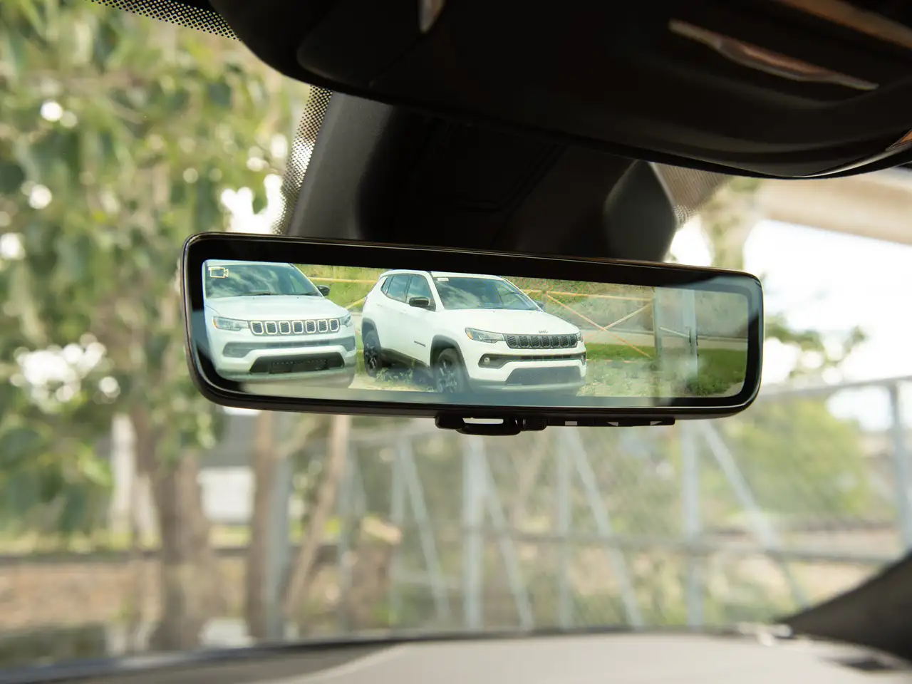 Jeep Grand Cherokee photo Jeep Grand Cherokee