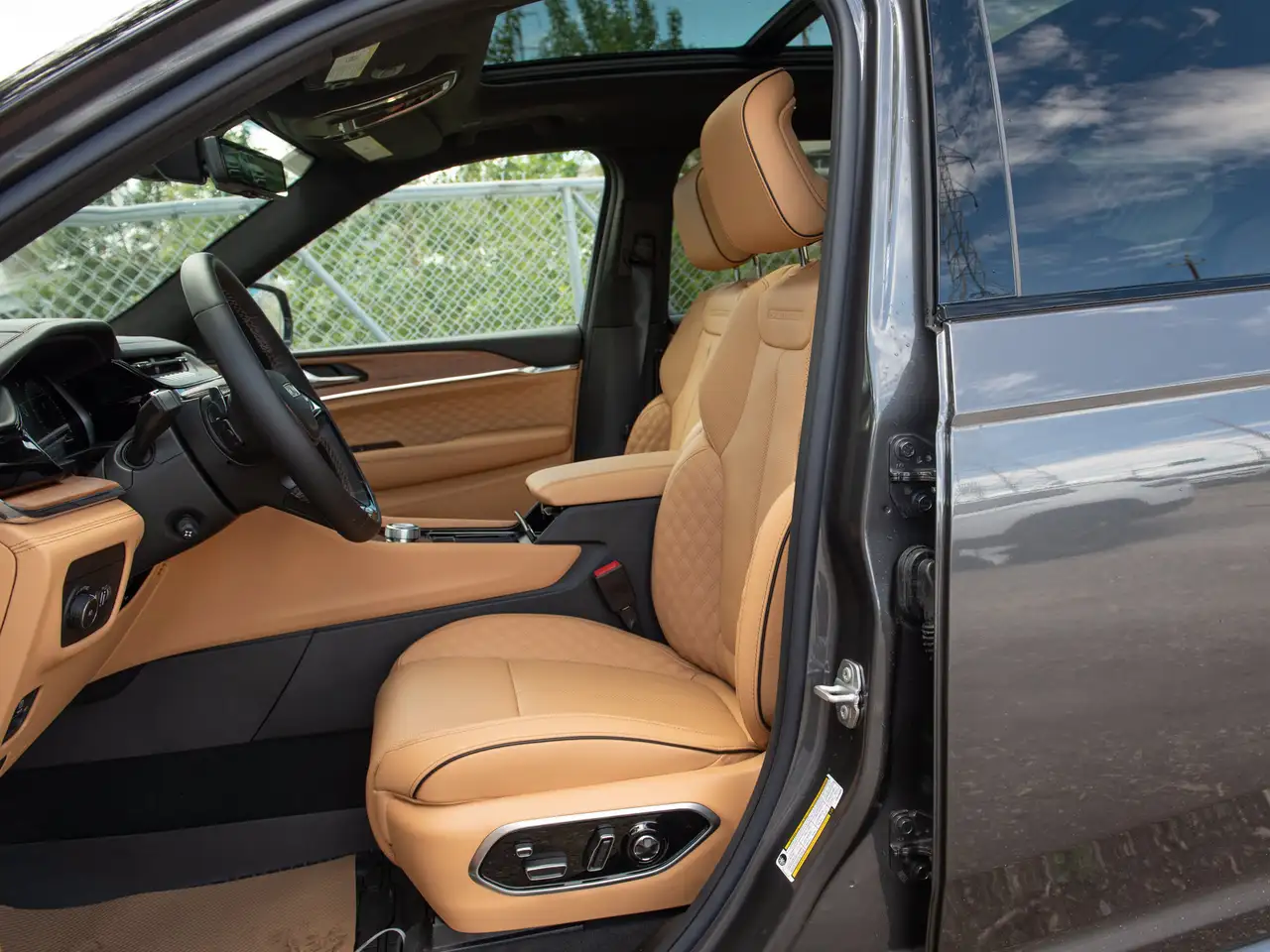 Jeep Grand Cherokee photo Jeep Grand Cherokee