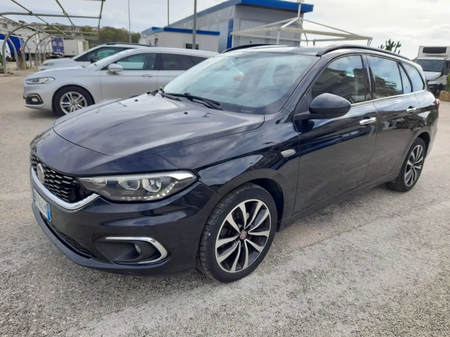 Fiat Tipo SW1.3 mjt Lounge 95cv Bleu - 1