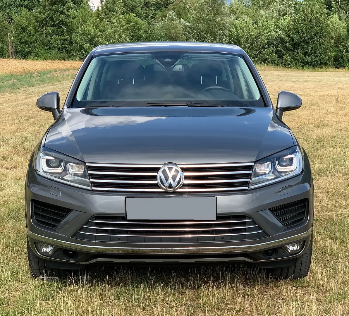 Volkswagen Touareg 3.0 V6 TDI * ACC * Kamera * AHK * LED Grau - 2