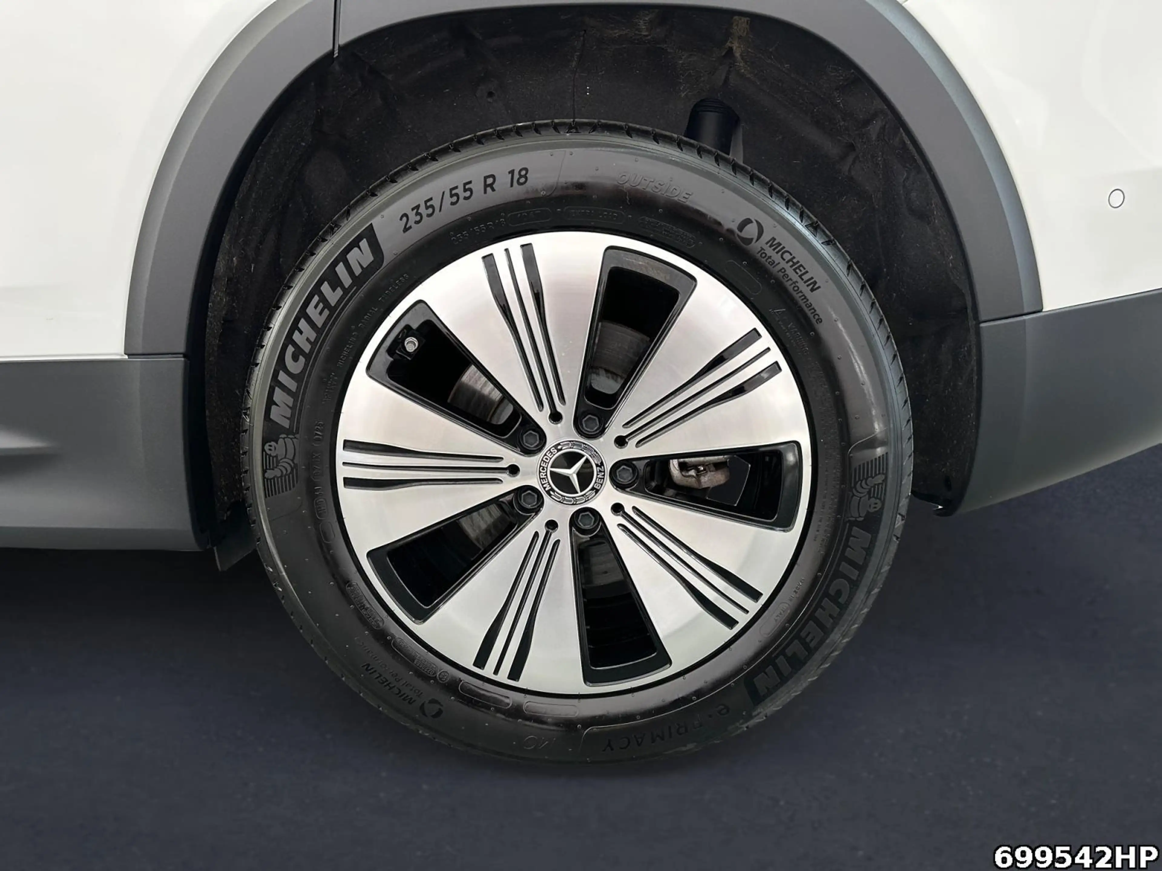 Mercedes-Benz EQB 300 4M Progressive  Kamera LED Pano Ambiente — photo 5