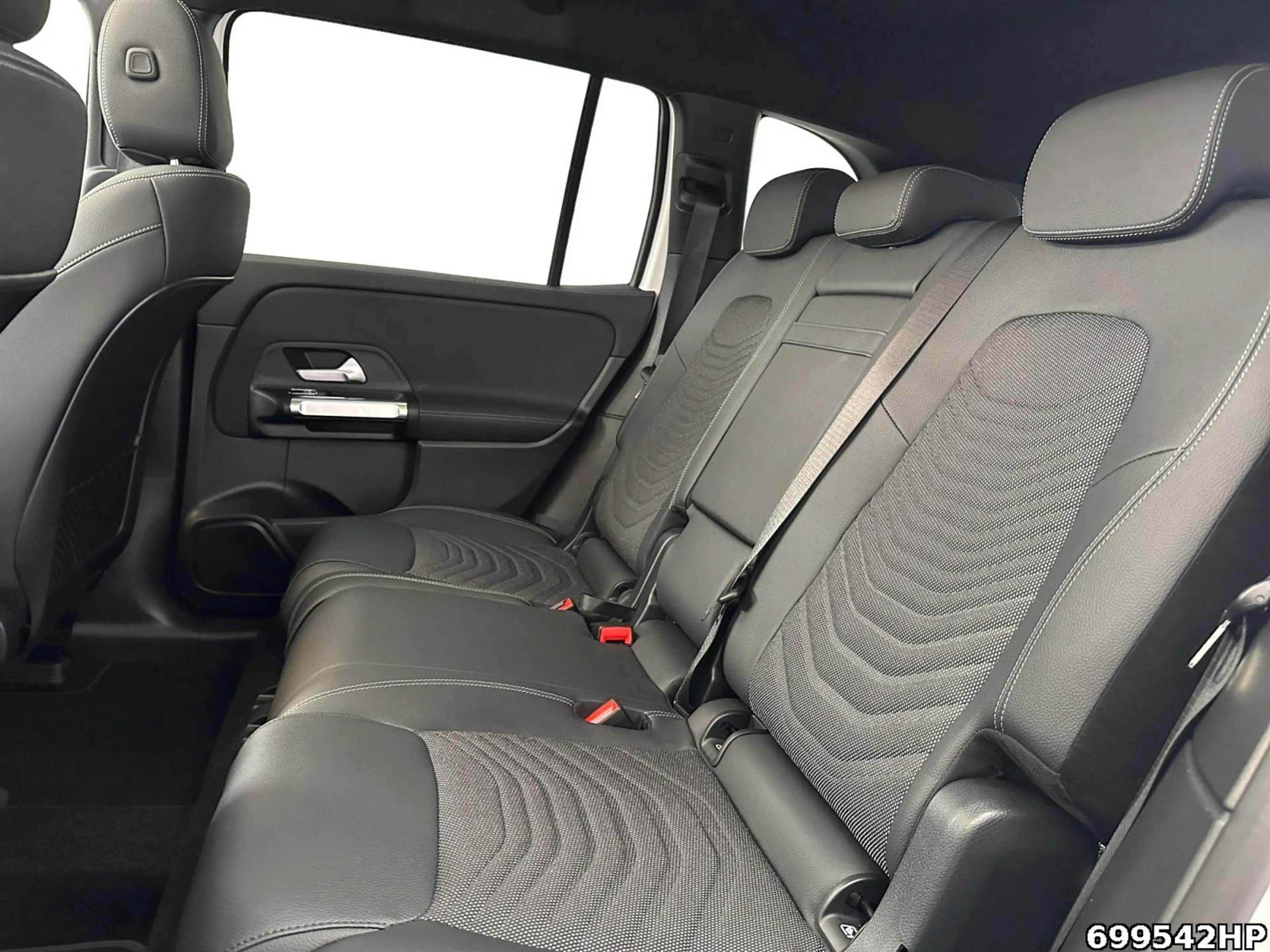 Mercedes-Benz EQB 300 4M Progressive  Kamera LED Pano Ambiente — photo 12