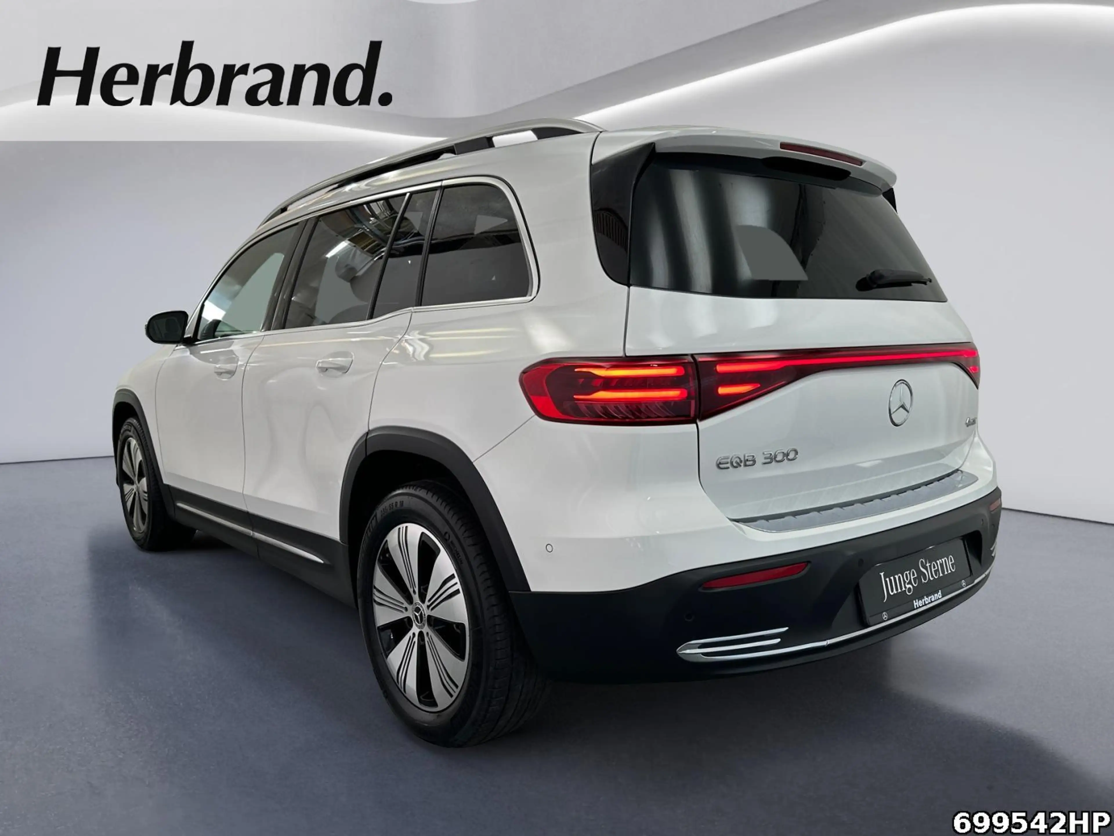 Mercedes-Benz EQB 300 4M Progressive  Kamera LED Pano Ambiente — photo 4
