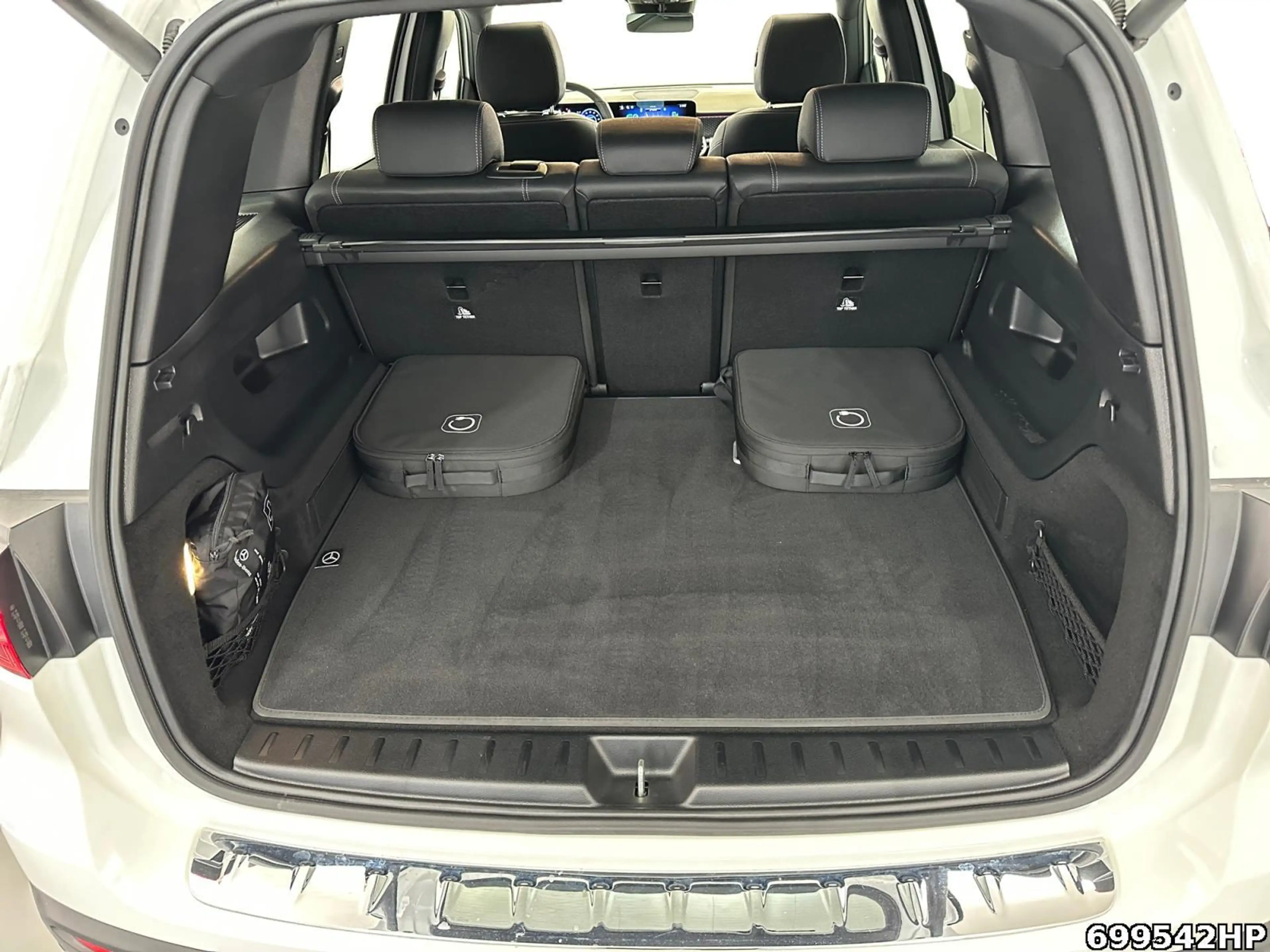 Mercedes-Benz EQB 300 4M Progressive  Kamera LED Pano Ambiente — photo 6