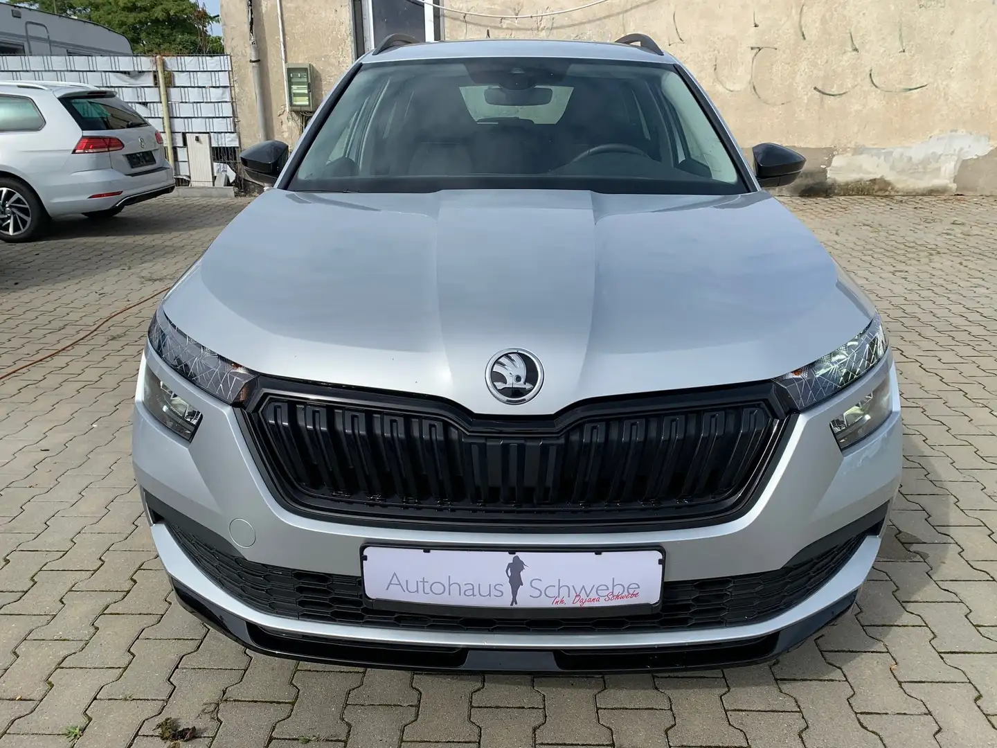 Skoda Kamiq Kamiq 1.0 TSI DSG Style Black Style Klima LED SHz Silber - 2