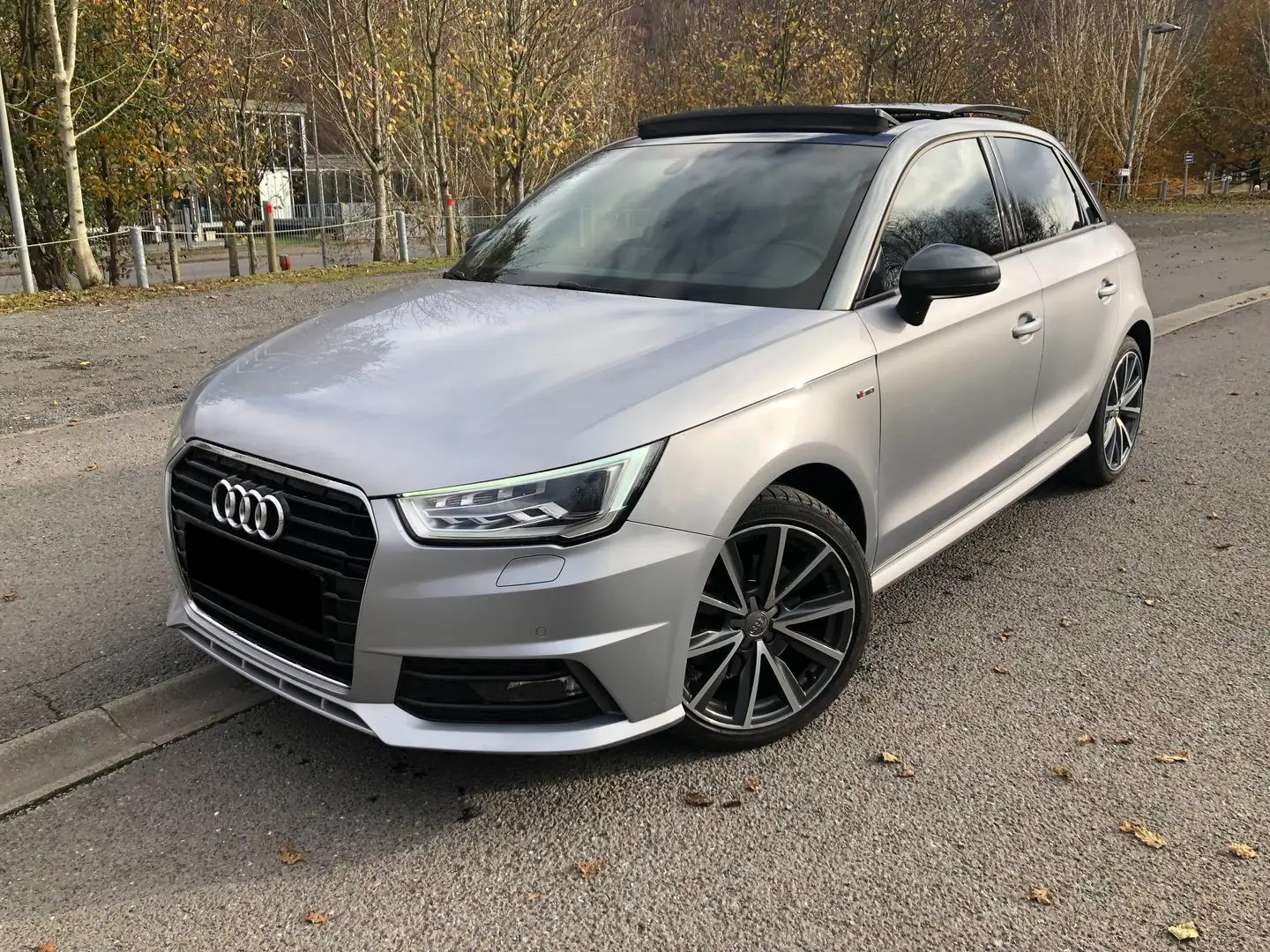 Audi A1 Sportback 1.6 TDI 116 S tronic 7 Ambition Luxe Gris - 1