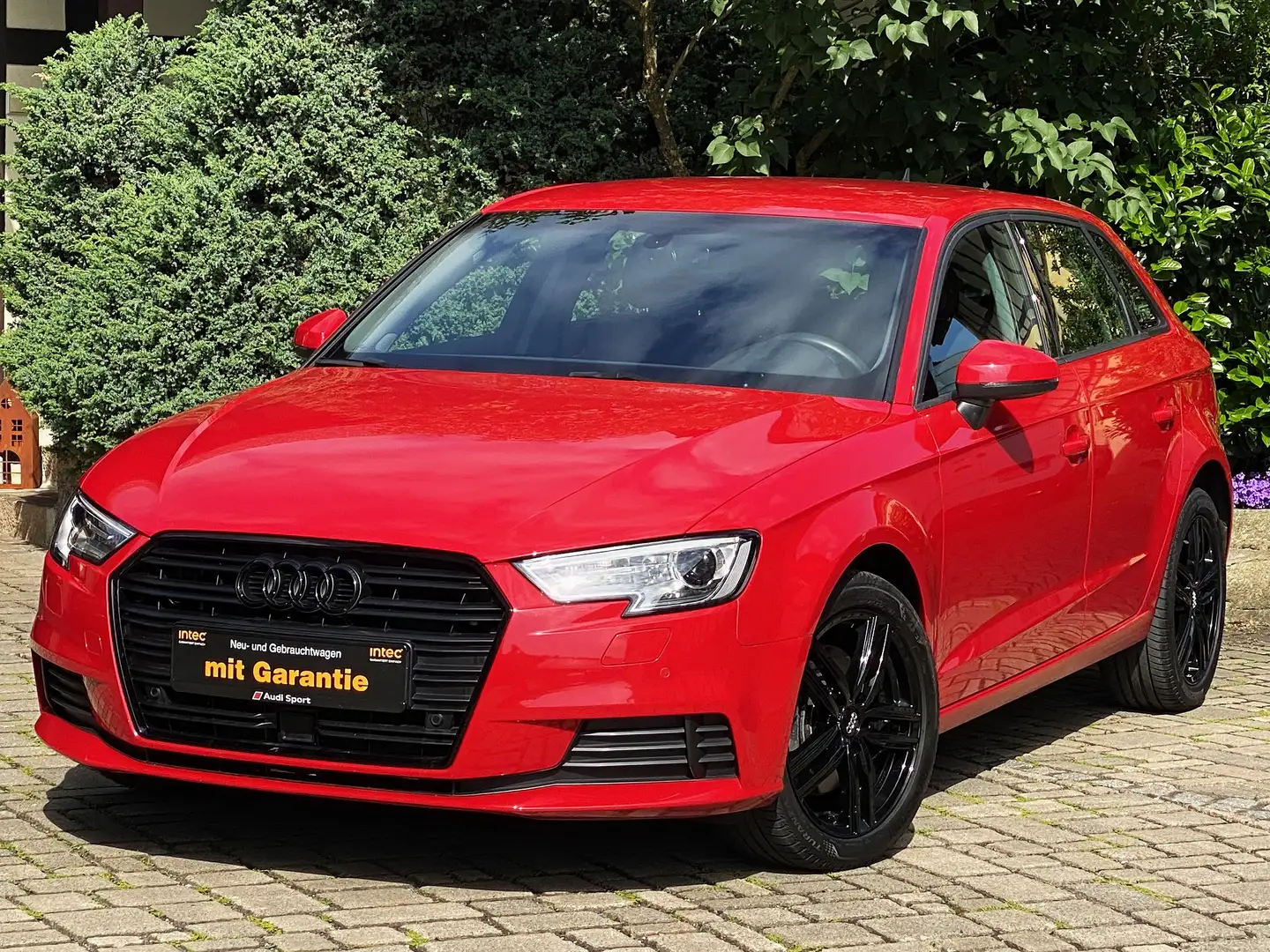 Audi A3 35 TDI S-tronic+Kamera+Navi+Keyless+Xenon+DAB+... Rouge - 1