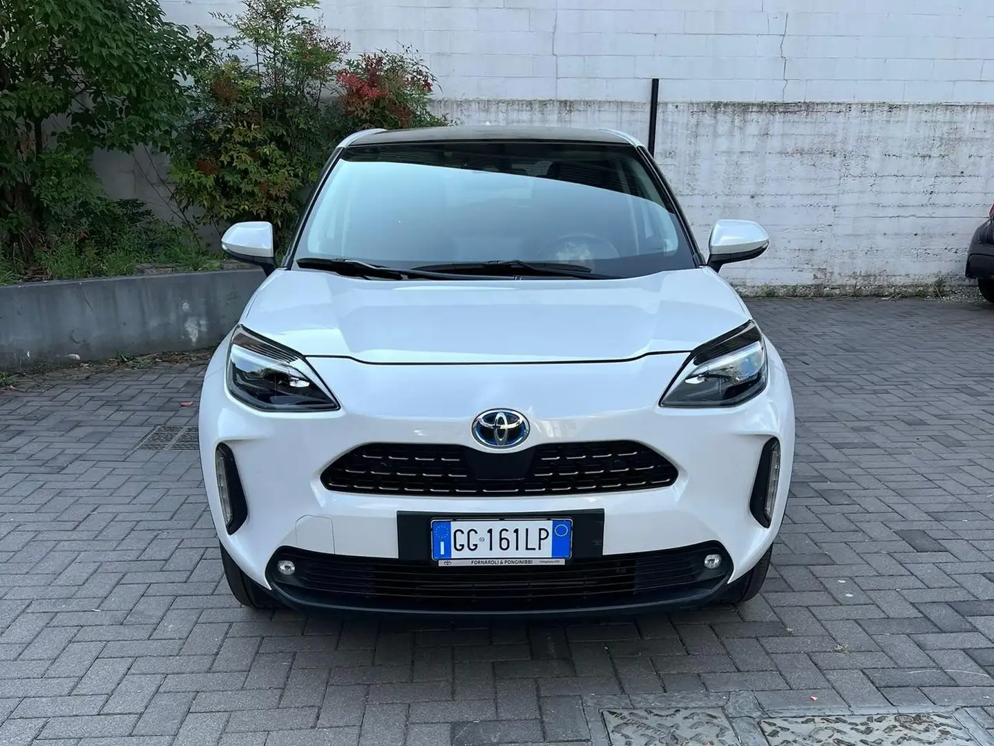 Toyota Yaris Yaris Cross 1.5h Lounge fwd 116cv e-cvt Blanc - 1