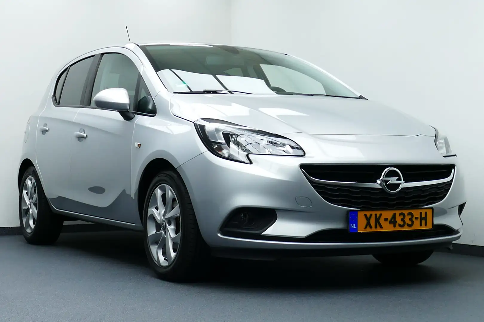 Opel Corsa 1.4 4-Cil Online Edition. Bj 2019 62.000Km. Carpla Grijs - 2