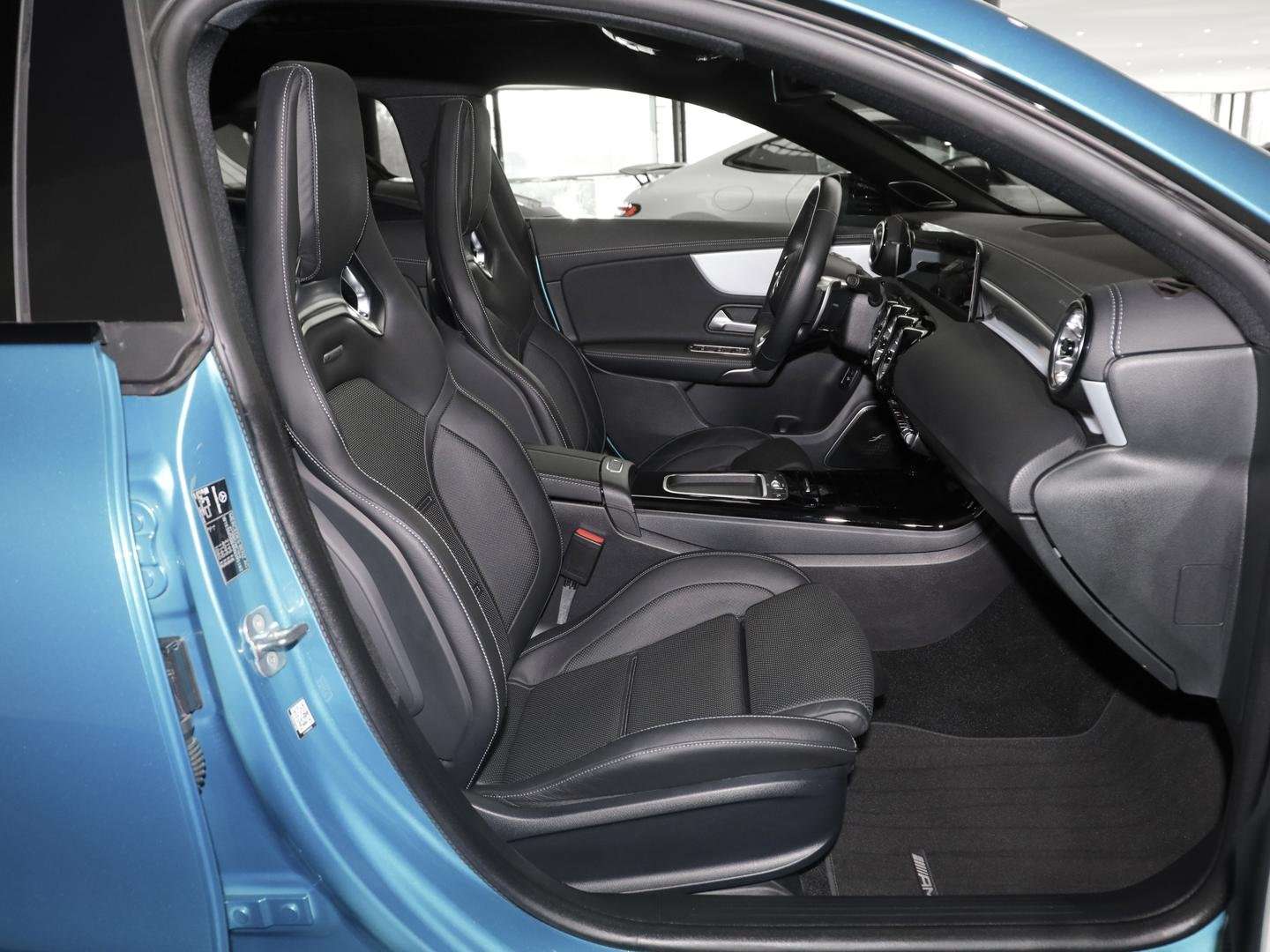 Mercedes CLA 35 AMG 35 Night Edition -  - Joinsteer - #4