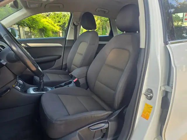 Audi Q3 view 7