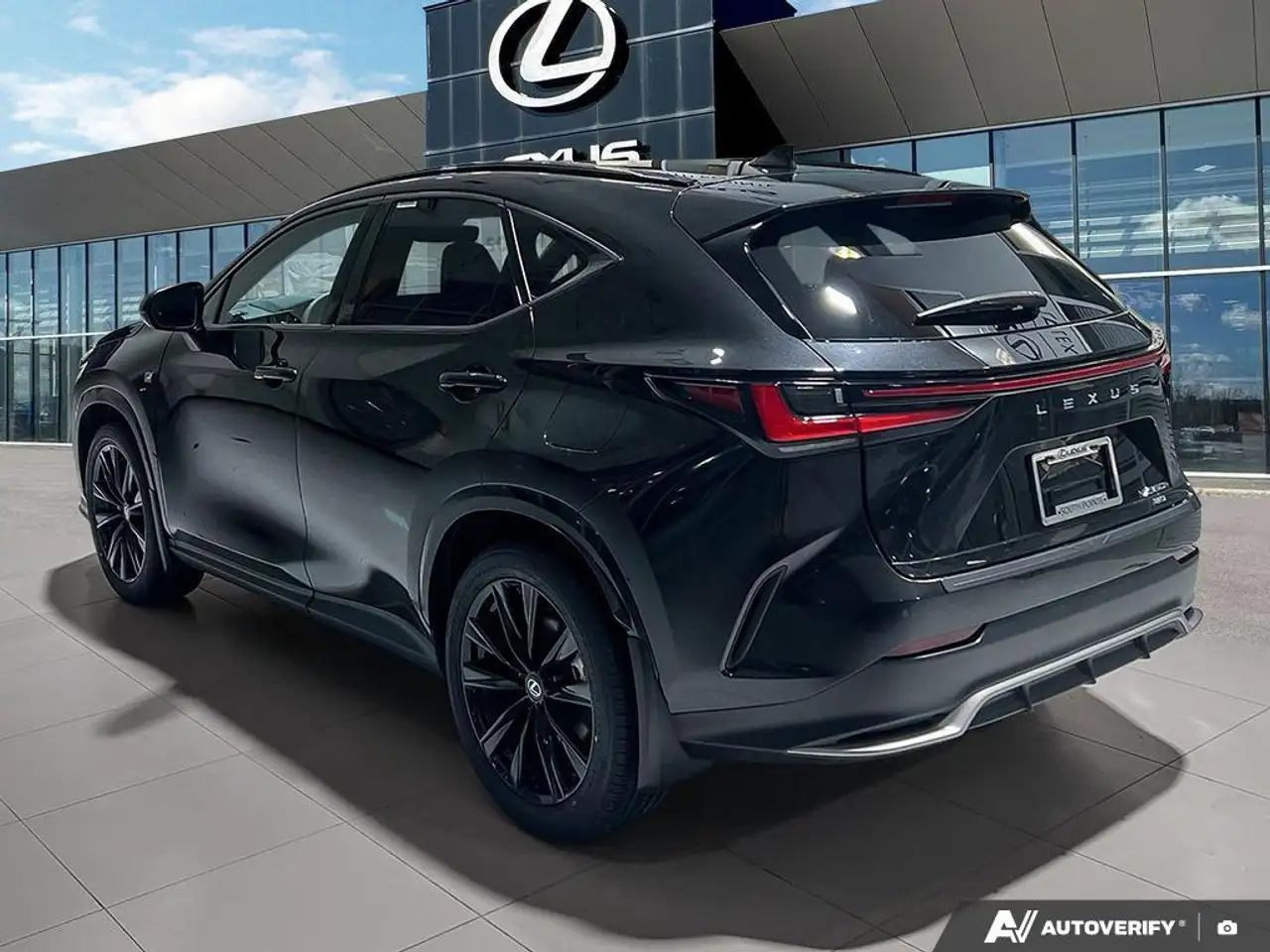 Lexus NX снимка Lexus NX