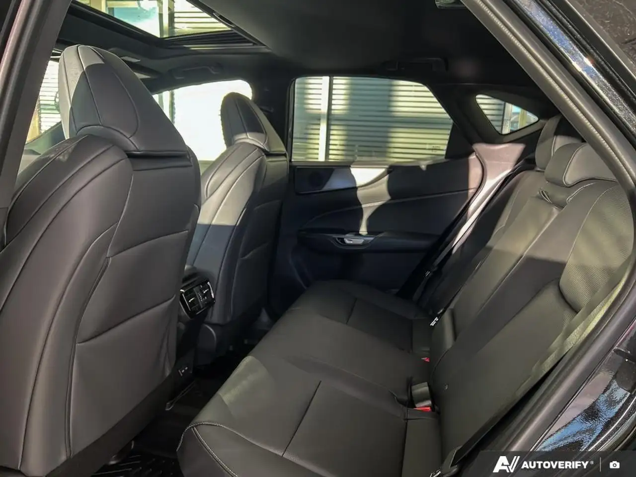 Lexus NX снимка Lexus NX