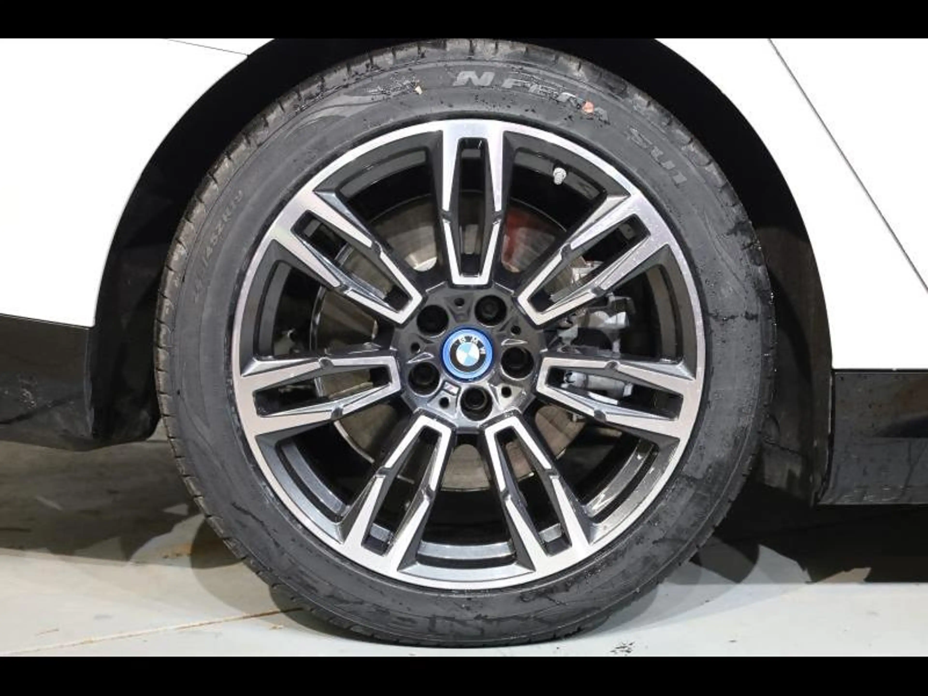 BMW i5 eDrive40 Berline Kit M Sport — photo 8