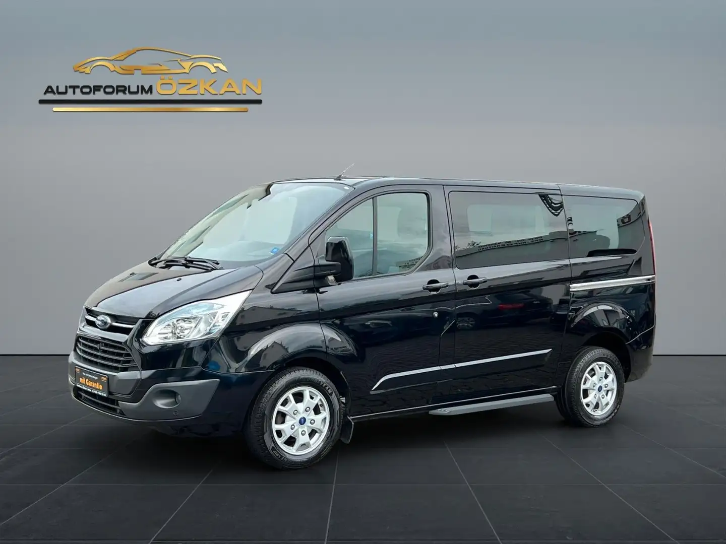 Ford Transit /Tourneo Custom Kombi 300 Limited 8 Sitze Černá - 1